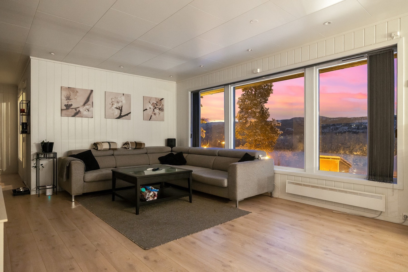 Fra stue er det utgang til en trivelig terrasse. Galleribilde