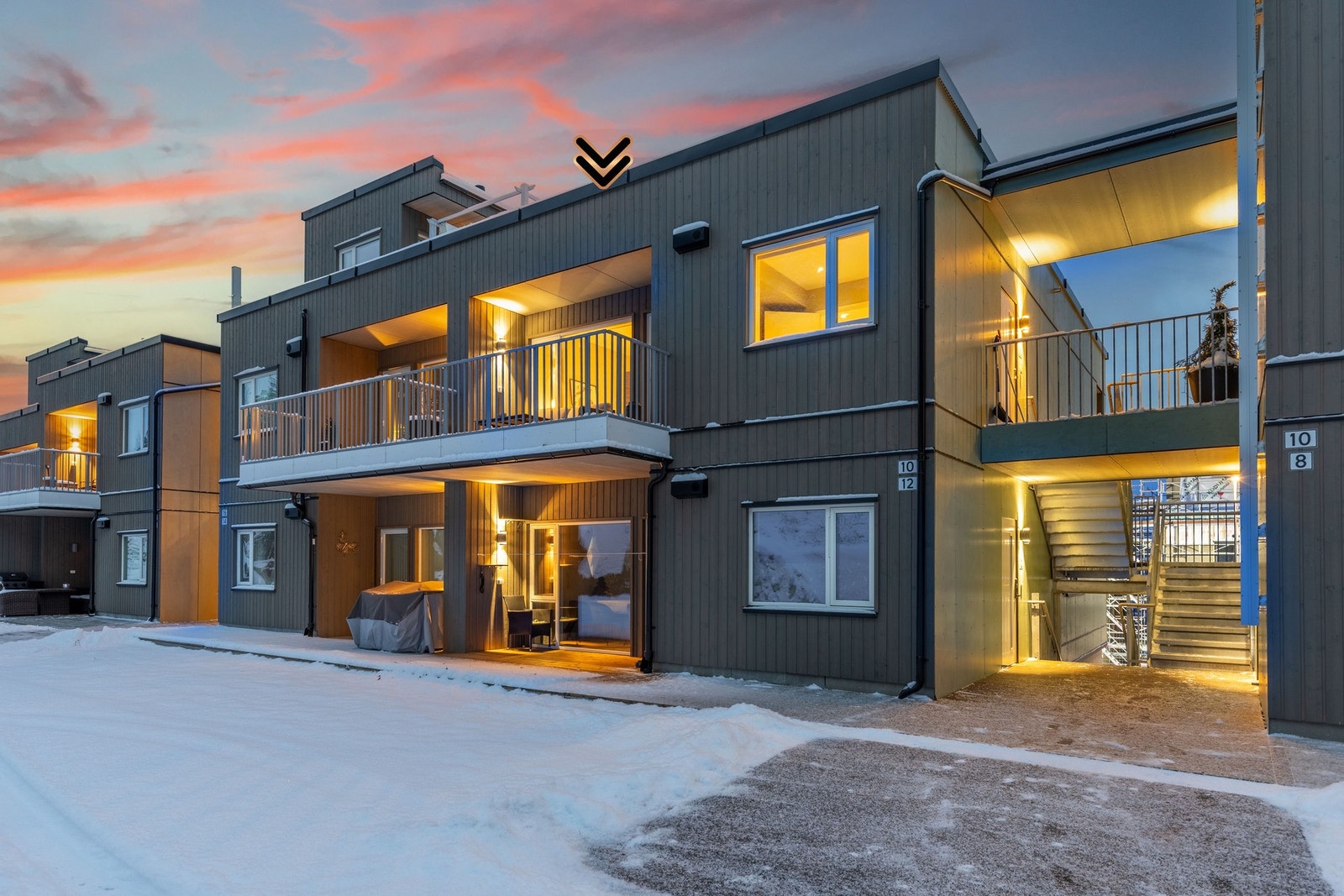 Leiligheten er beliggende i byggets andre etasje. Galleribilde