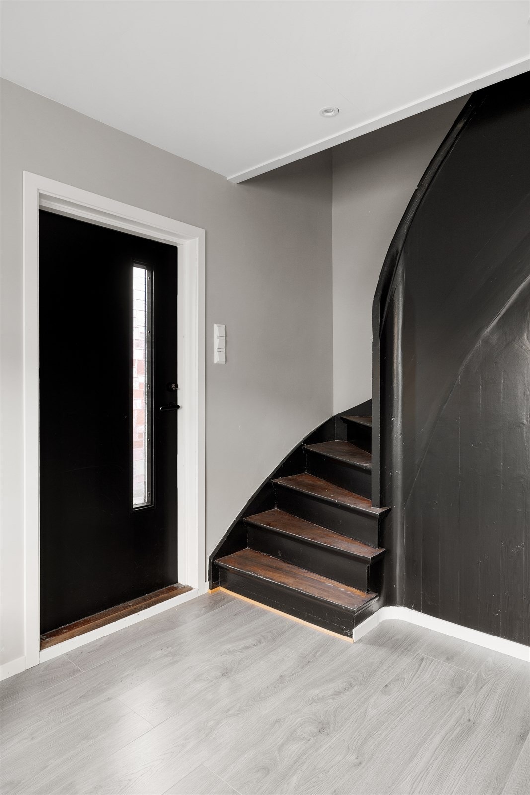 Trapp opp til 2. etasje. Galleribilde