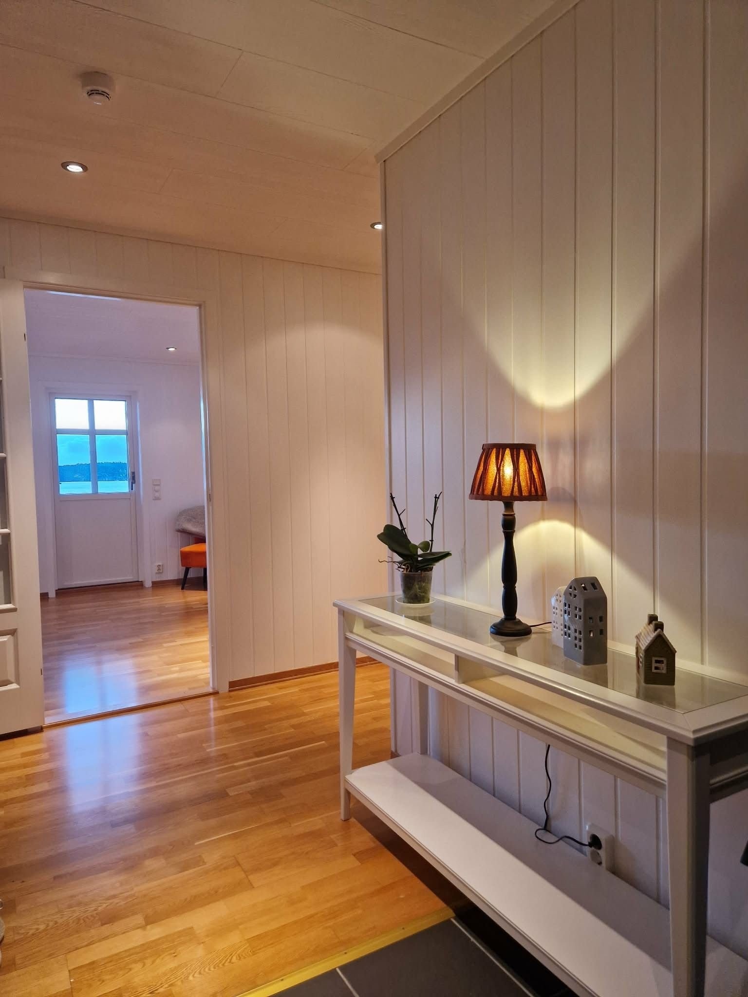 Entré. Galleribilde