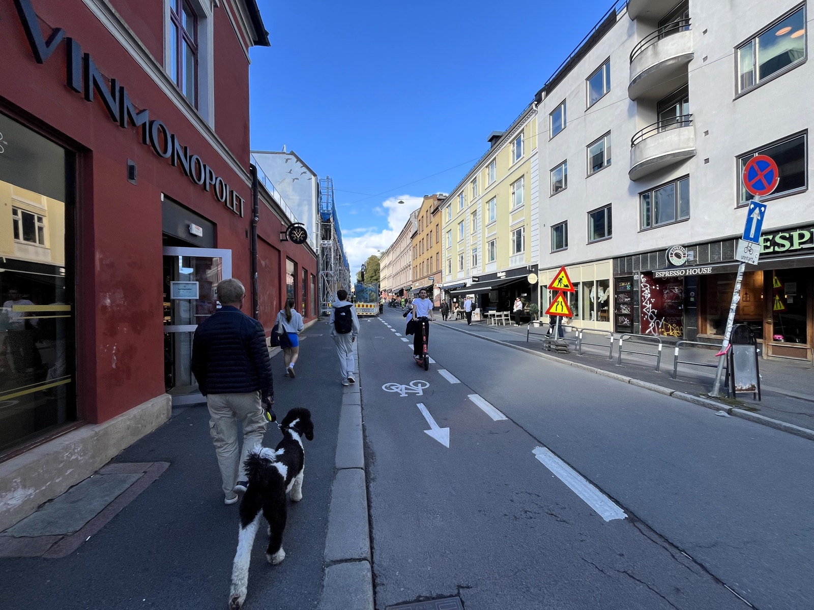 Høy fottrafikk i området Galleribilde