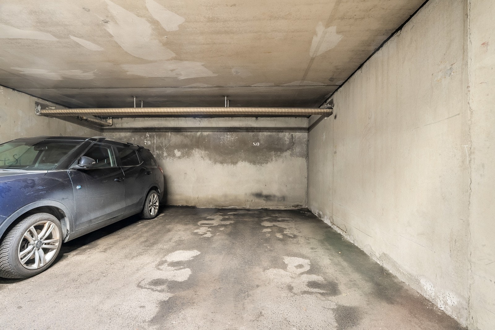 Garasjeplass medfølger. Galleribilde