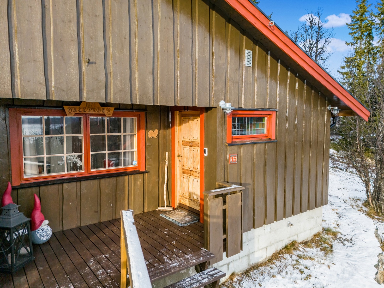 Overbygd inngangsparti. Galleribilde