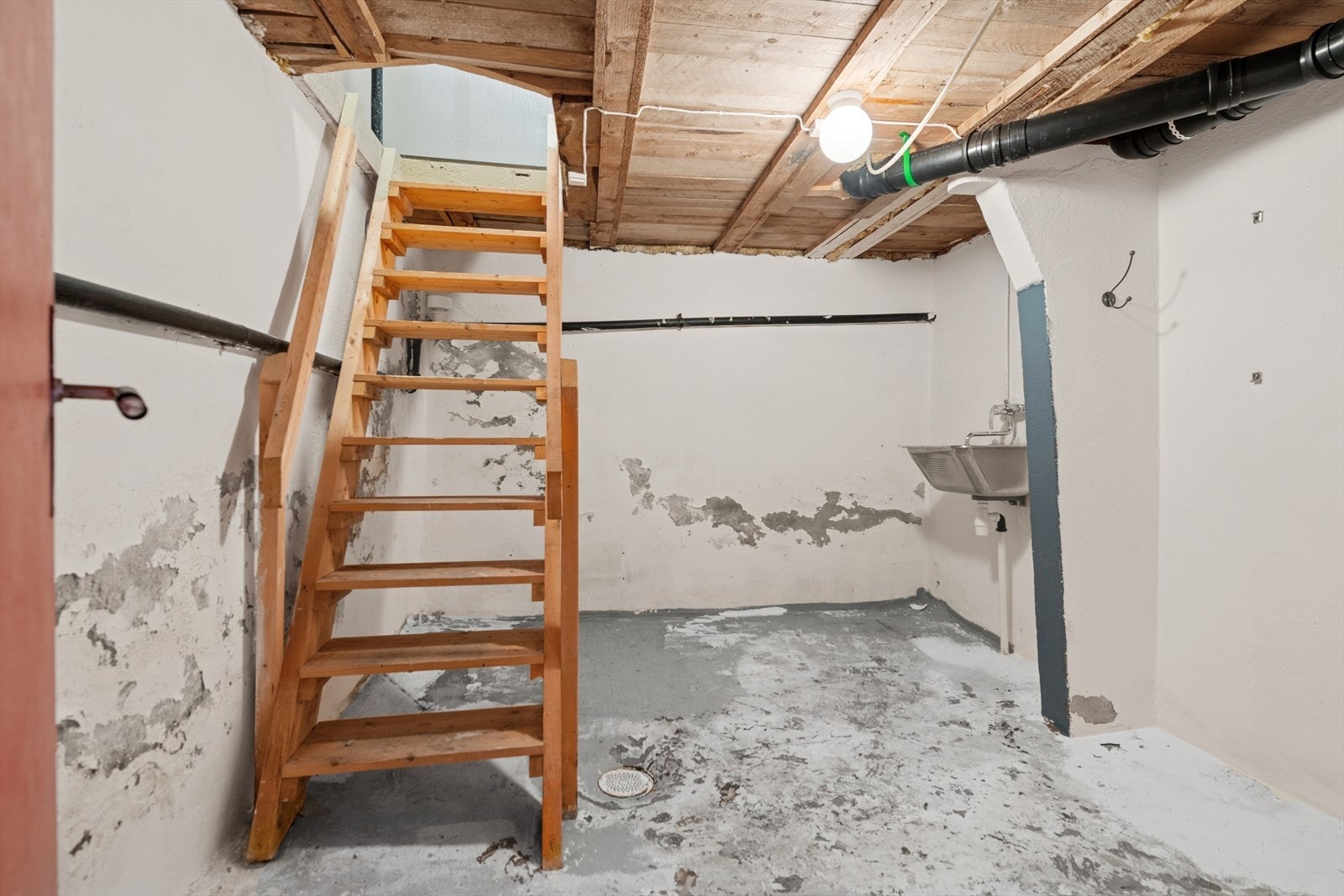 Godt med lagringsplass i kjeller. Galleribilde