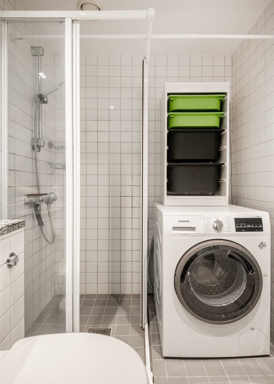 Kombinert vaske-/tørkemaskin medfølger. Galleribilde