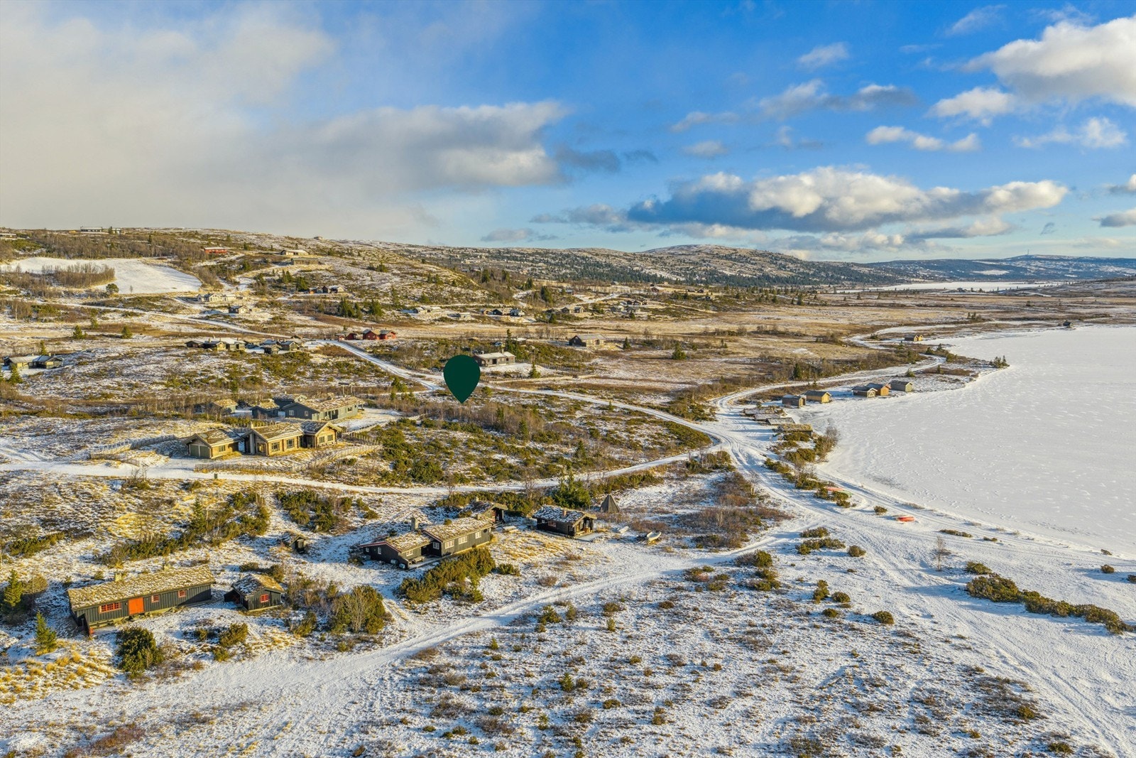 Velkommen til Sandodden 73 - Solrik hyttetomt på 3 279 kvm med utsikt og flott beliggenhet på Midtre Syndin. Foto: Efkt AS Galleribilde