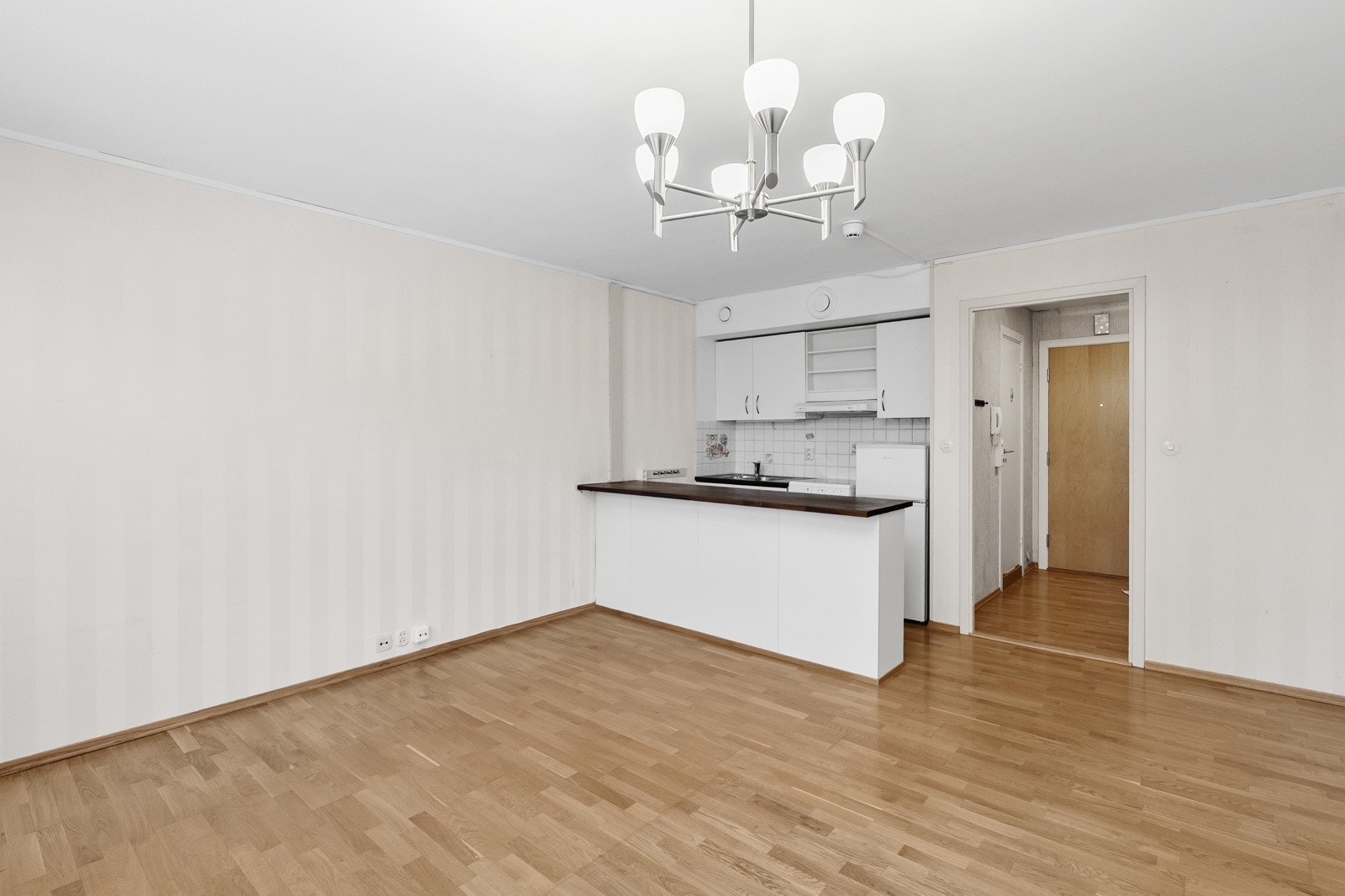 Åpen stue/kjøkken-løsning. Galleribilde