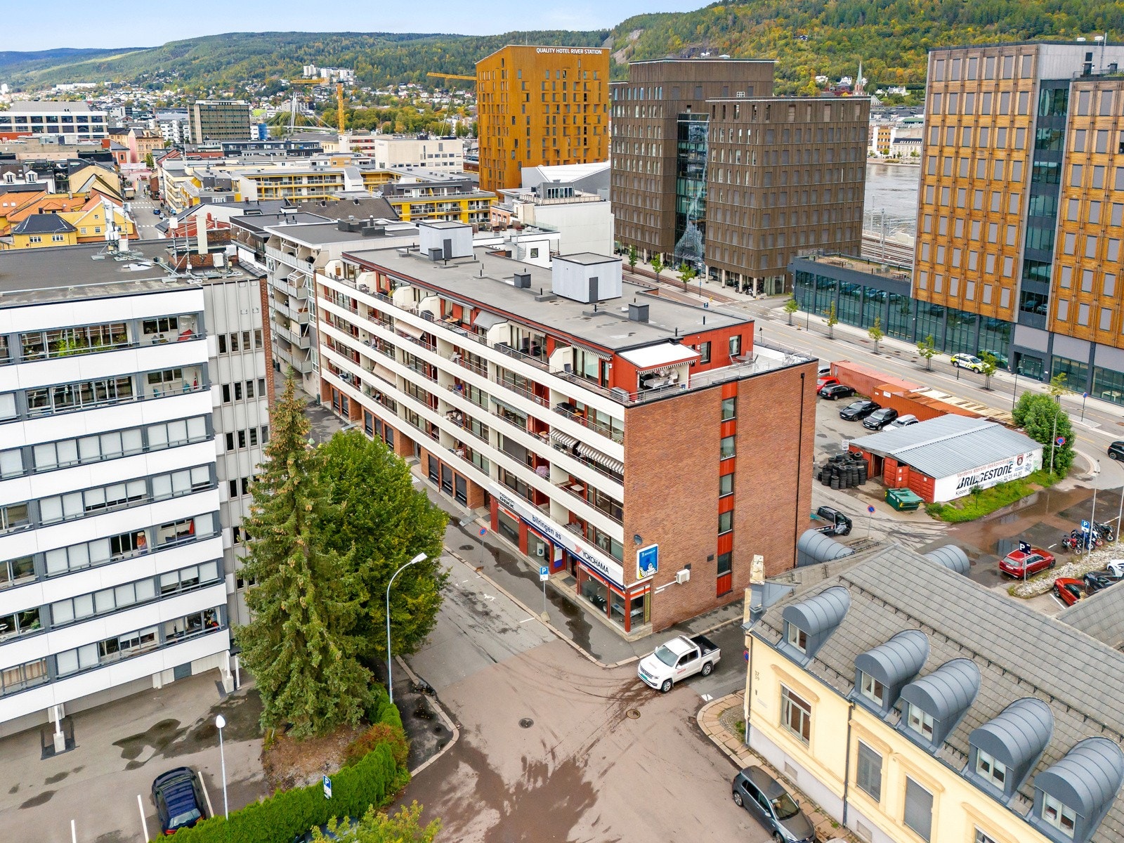 Her bor du sentralt med alt av hverdagens nødvendigheter like utenfor døren. Galleribilde