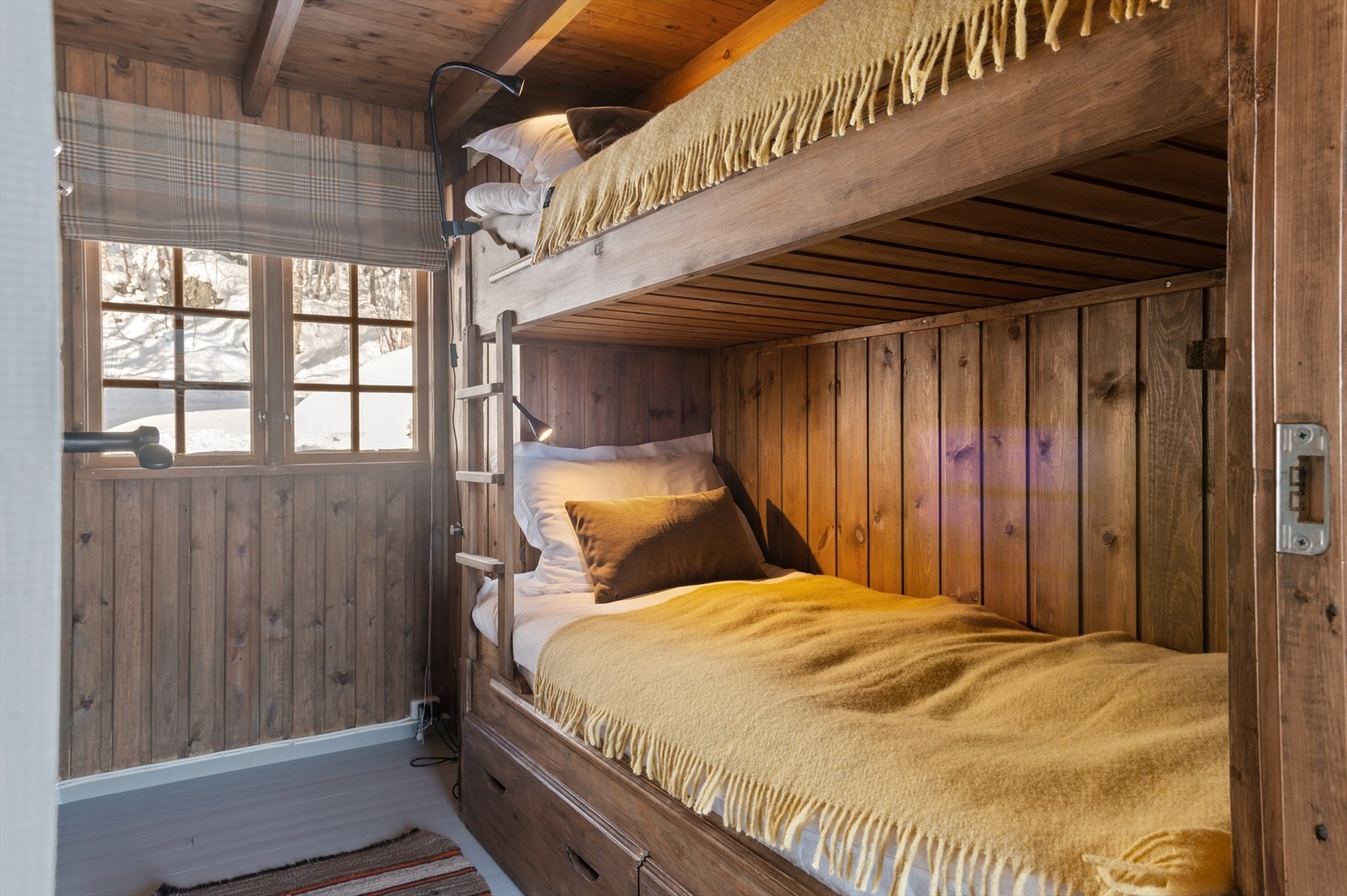 Det andre soverommet er innredet med køyeseng Galleribilde