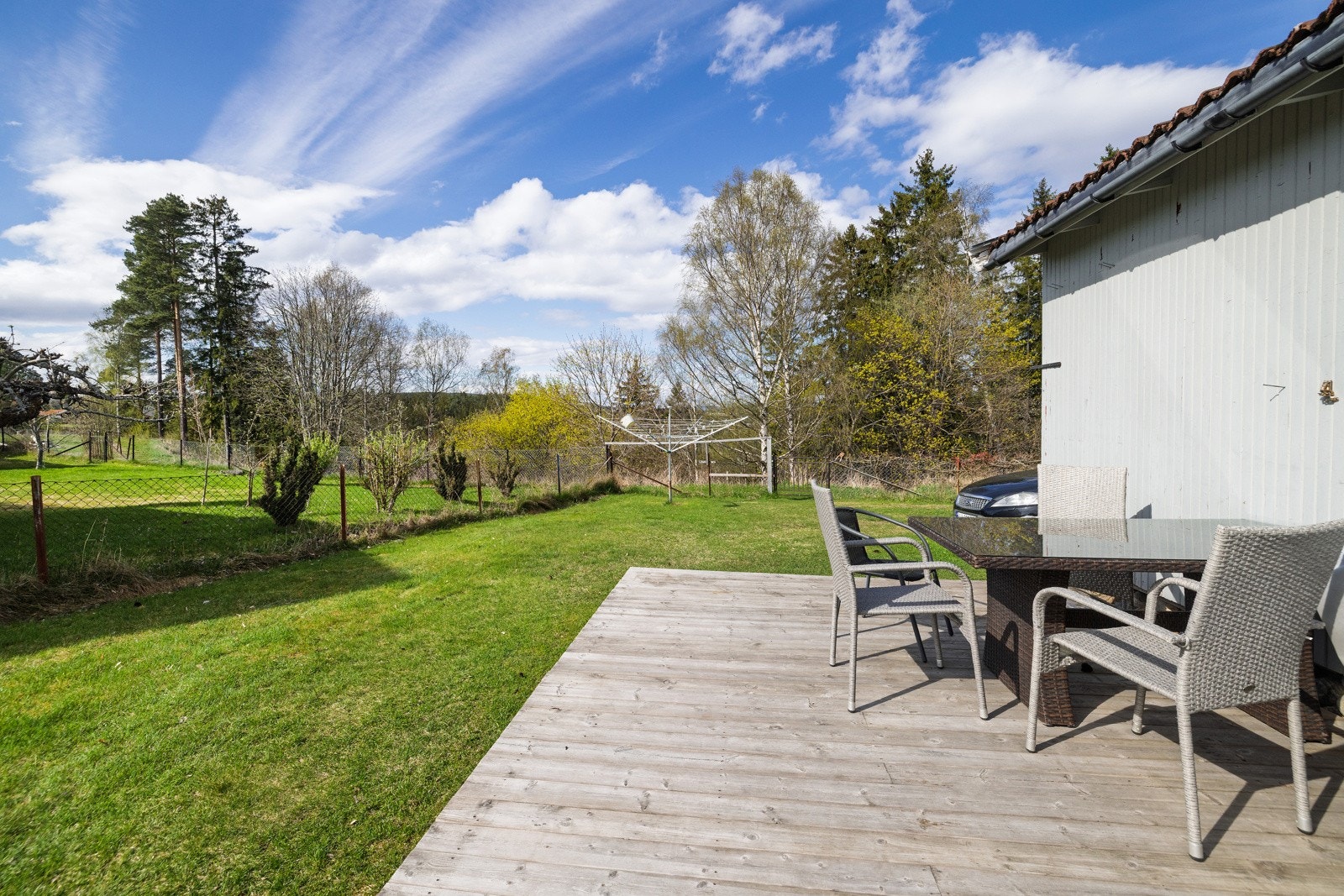 Hyggelige utearealer med solrik platting. Galleribilde