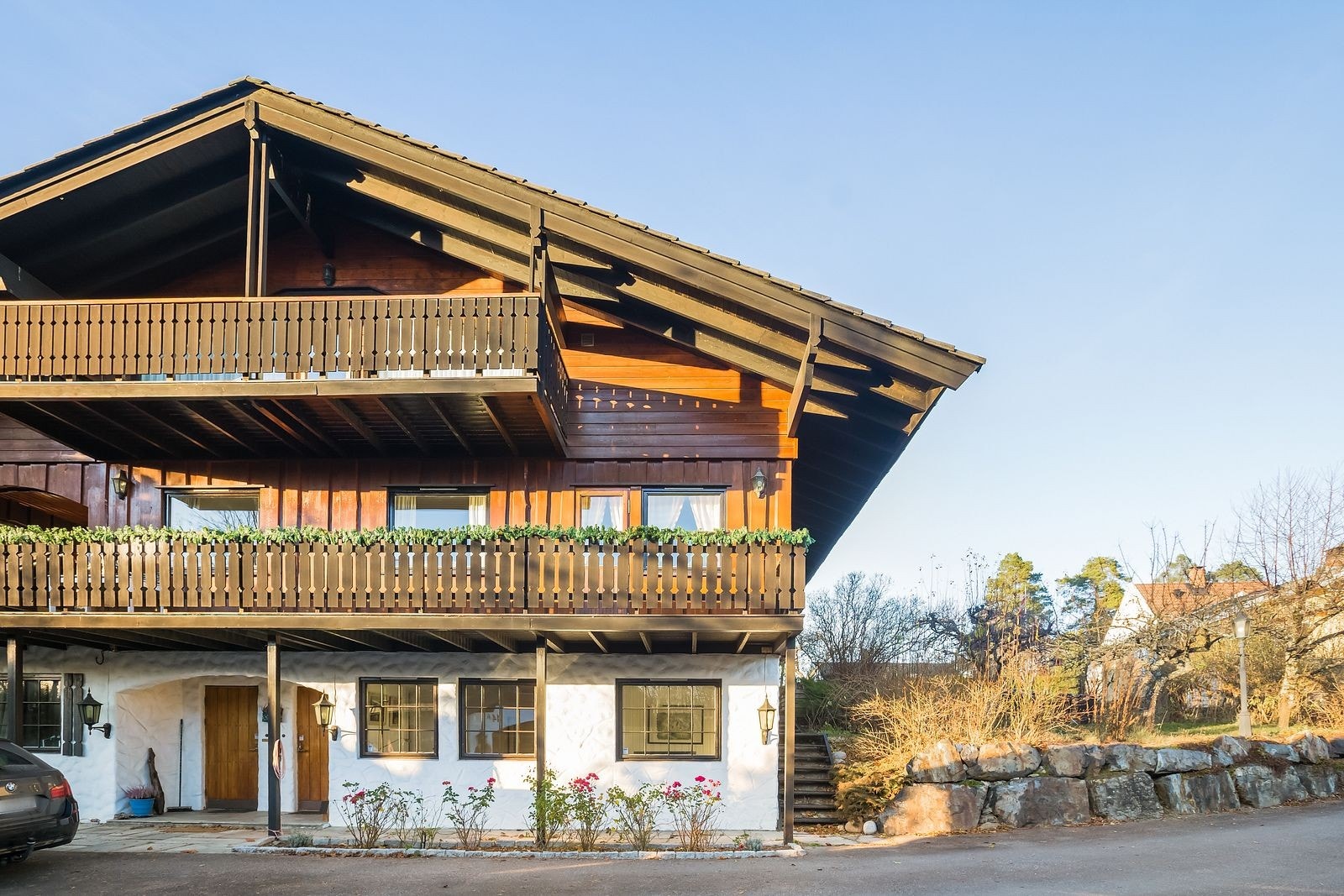 Hyggelig fasade og oppstillingsplass Galleribilde