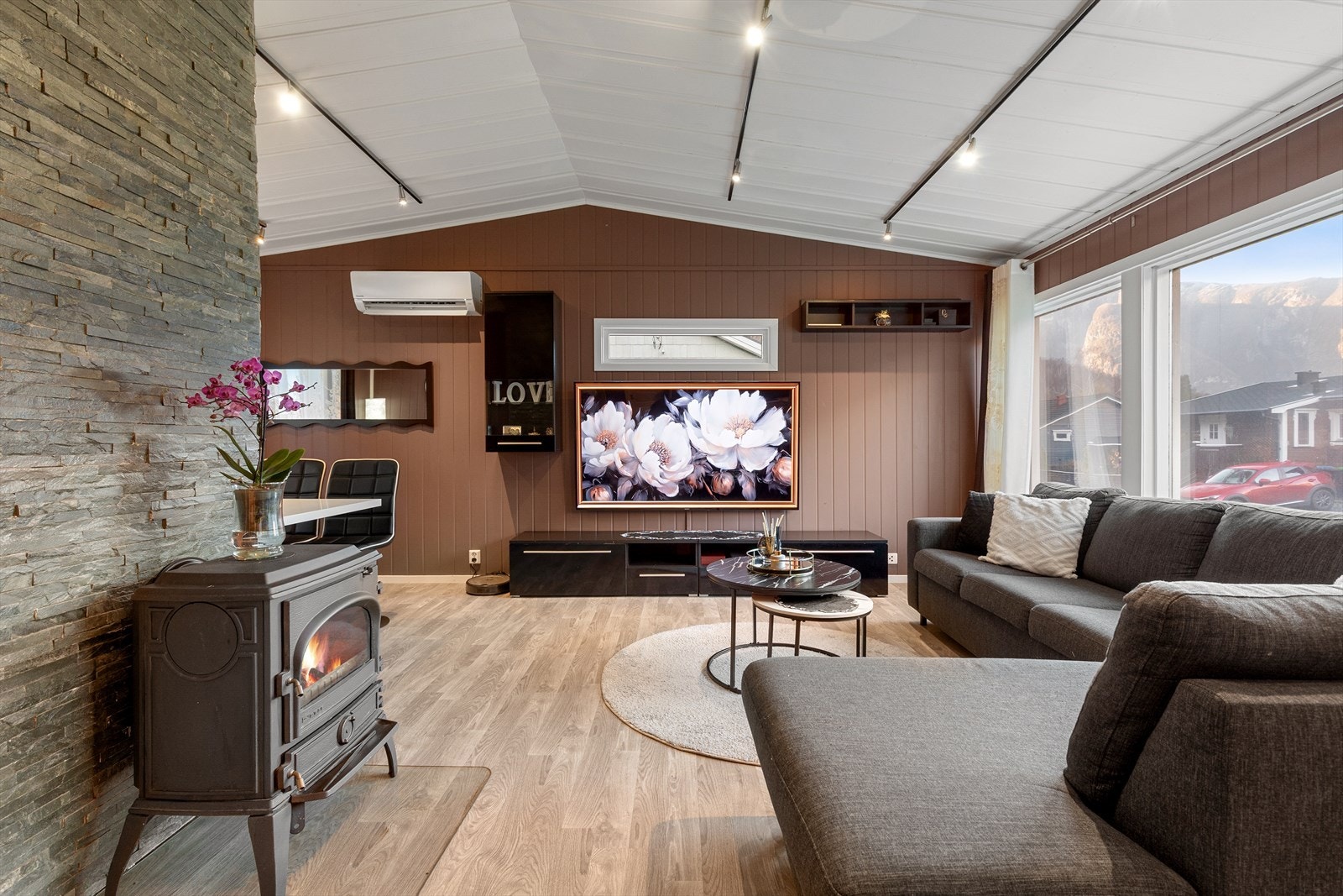 Garanti Indre Sogn v/ Malin Låksrud Øyre har gleda av å presentere Huldrebakken 5 Galleribilde