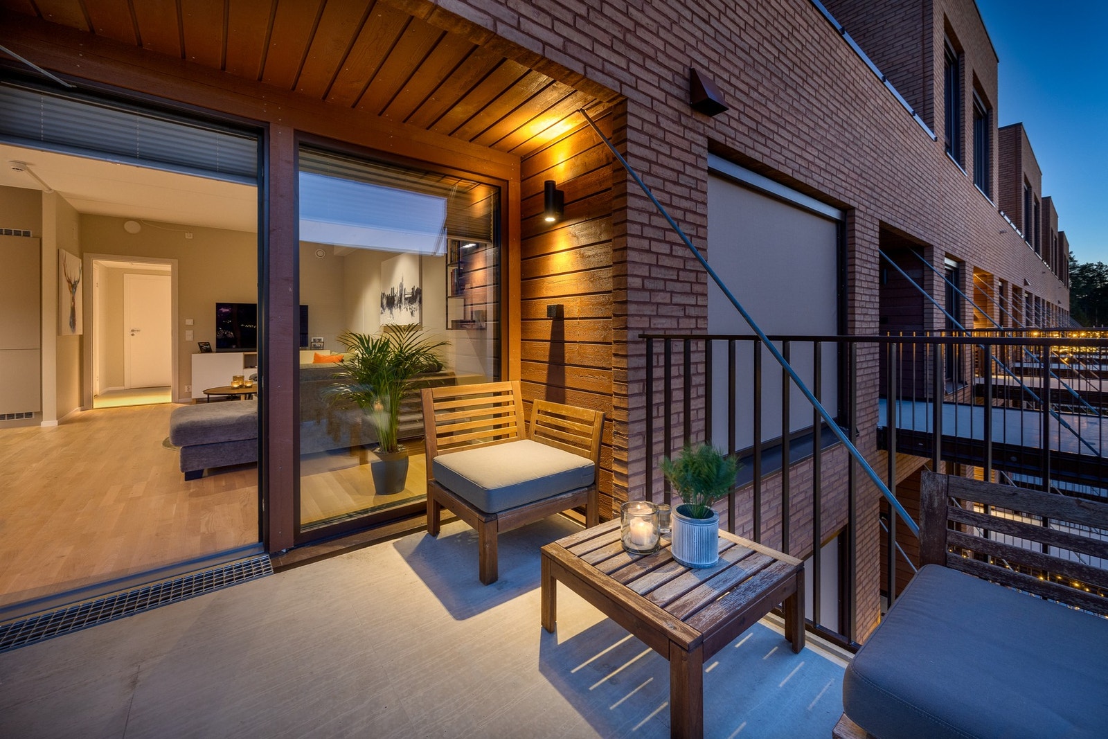 Stemningsfullt på kvelden. Galleribilde