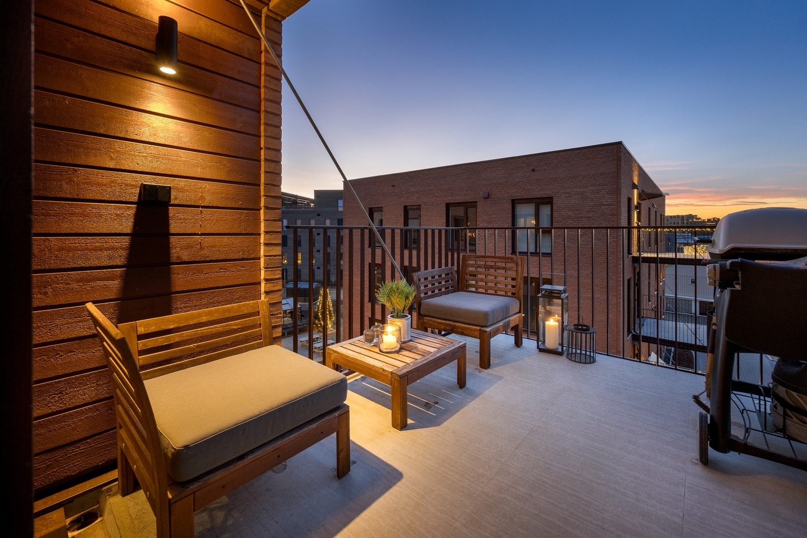 Koselig atmosfære når mørket faller på Galleribilde