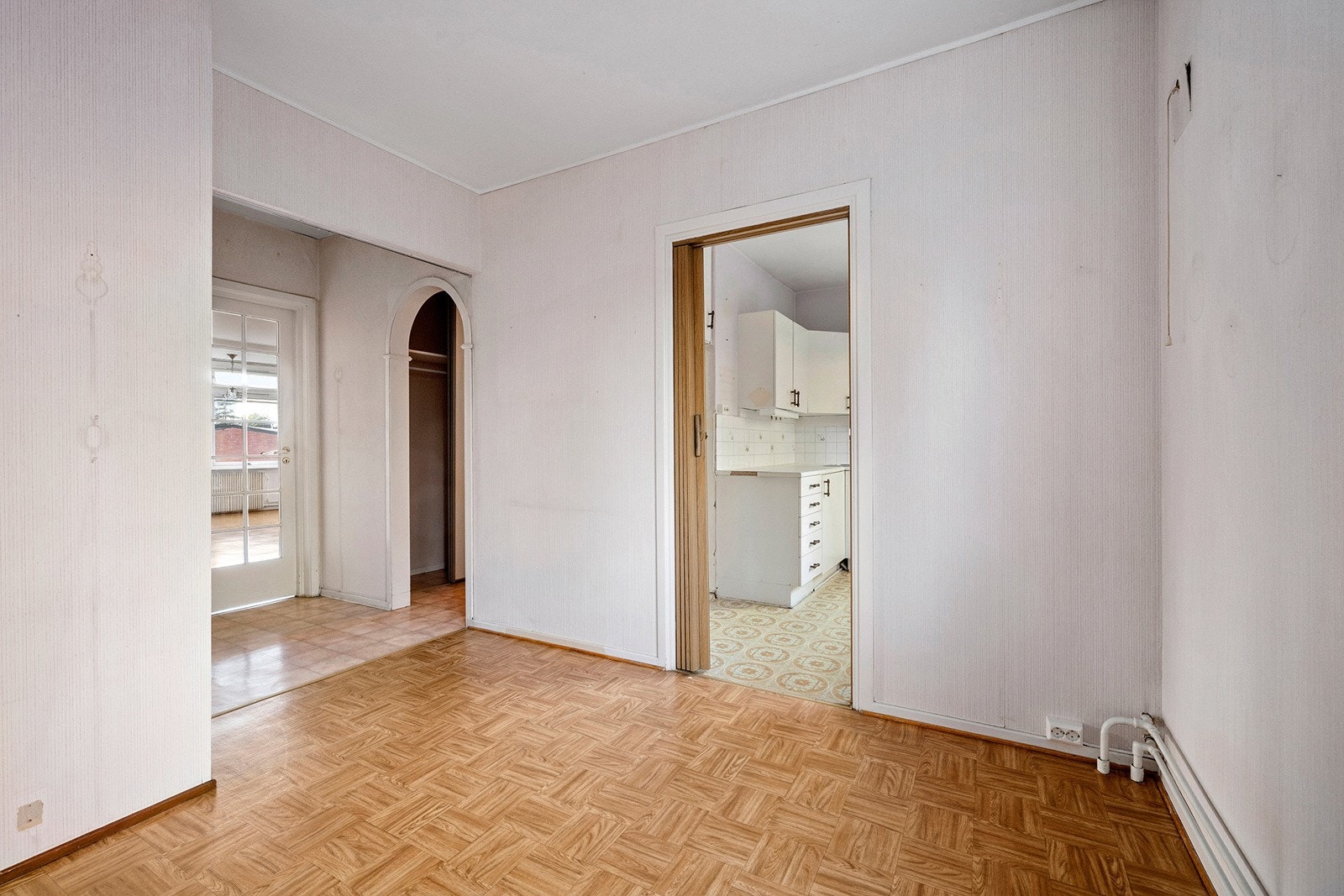 Leiligheten er gjennomgående med gode lysforhold. Galleribilde