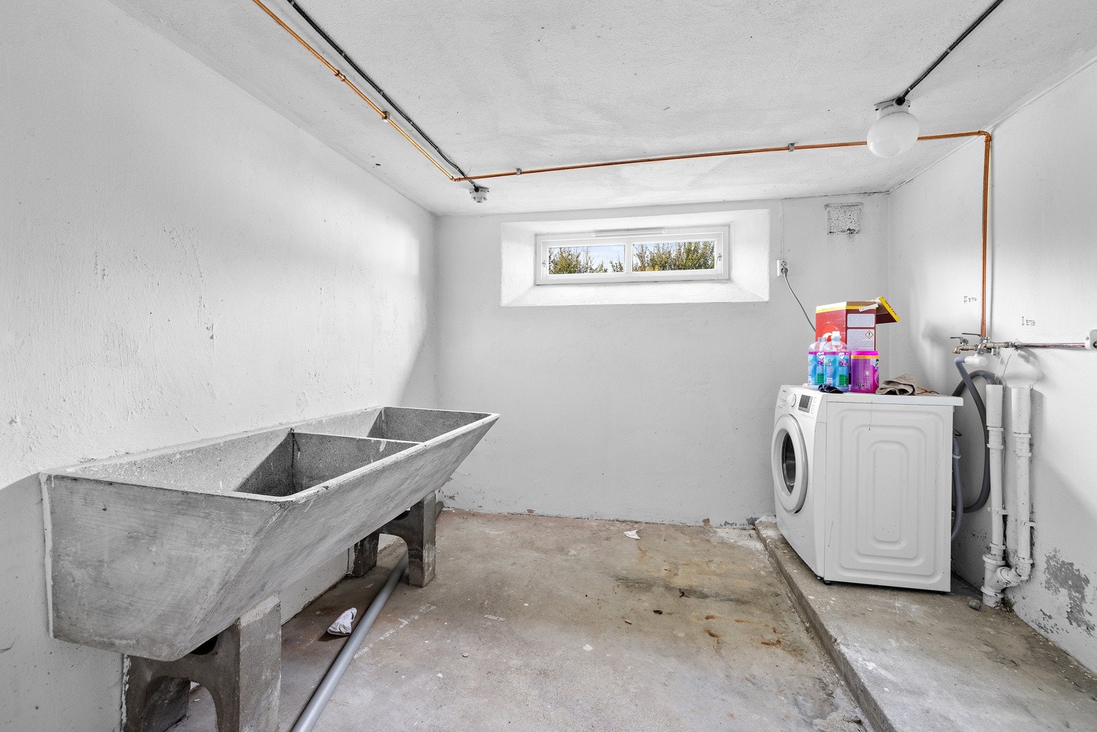 Felles vaskerom i kjeller. Galleribilde