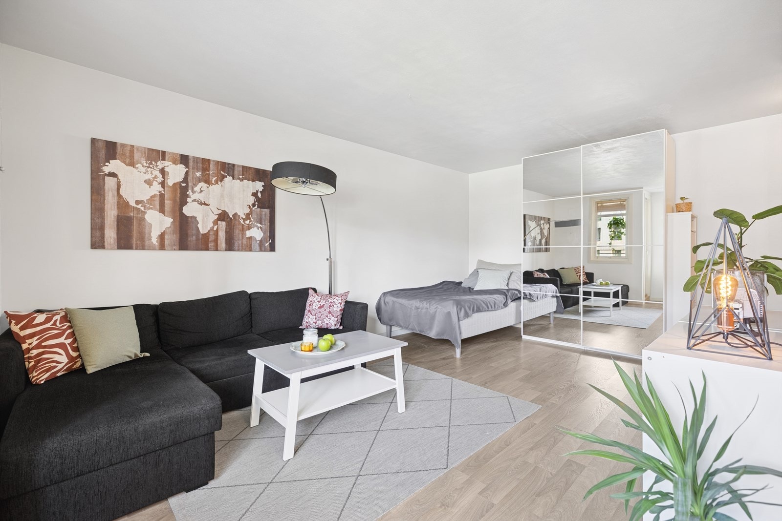 Rommets utformingen gir gode møbleringsmuligheter. Galleribilde