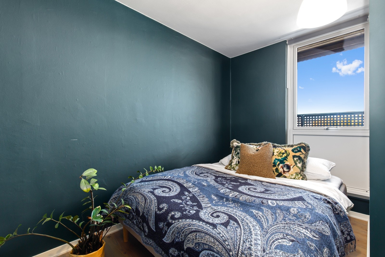 Generøs størrelse på hovedsoverom Galleribilde