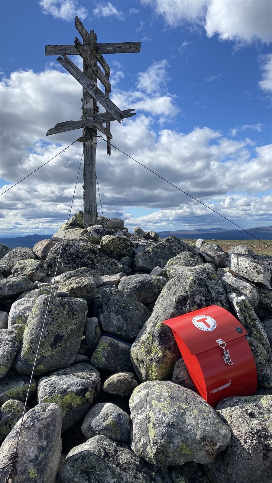 Ønsker du en langtur kan Blikufjellet skilte med nydelig utsikt mot Rondane, Rendalen, Femundsmarka, Sälen og Trysil. Foto: Gry Cathrine Willersrud Galleribilde