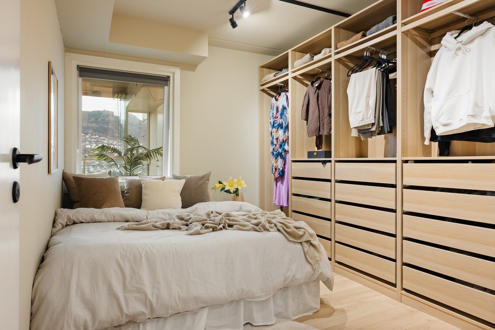 Det er to soverom i leiligheten Galleribilde