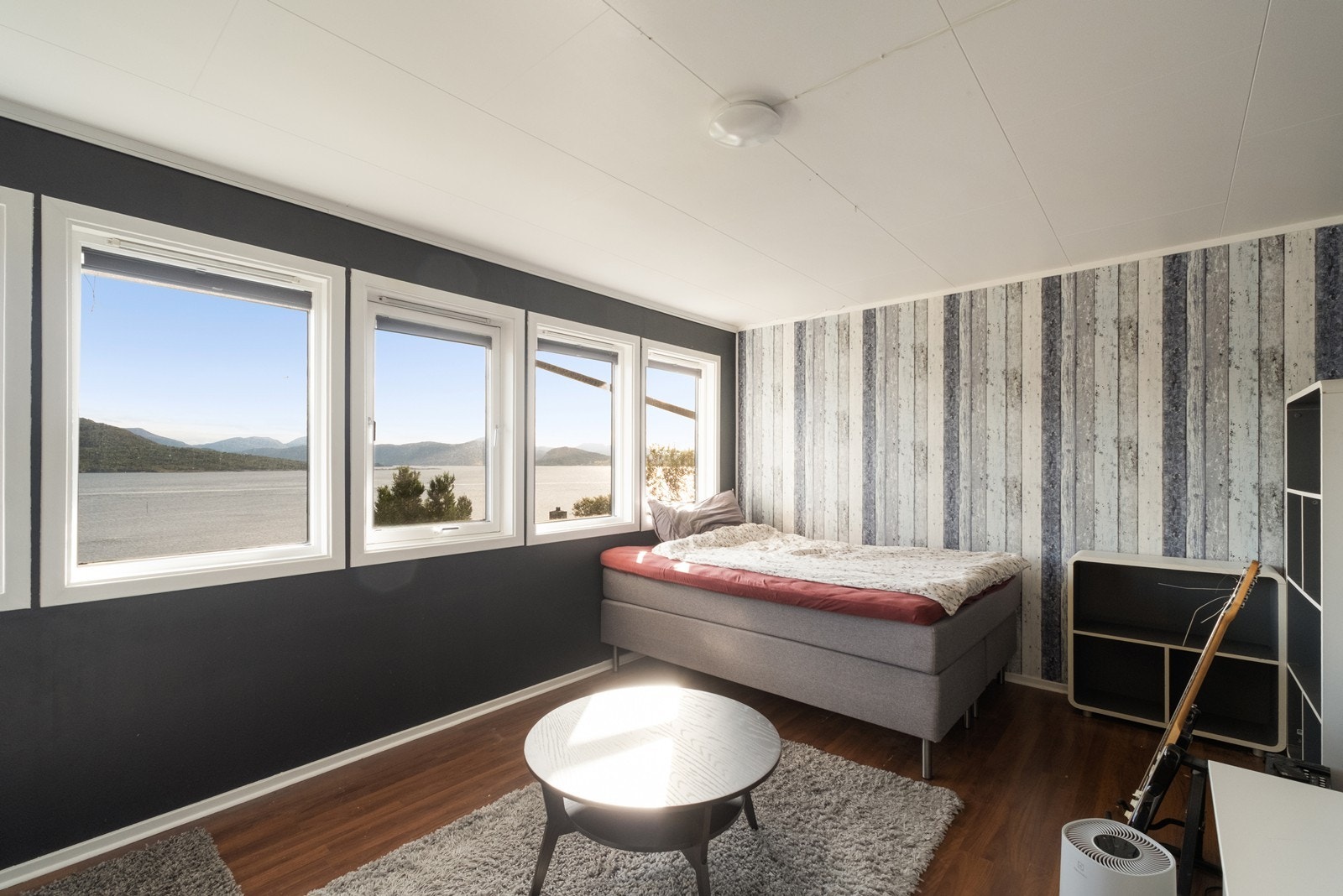 Stort rom i underetasjen Galleribilde