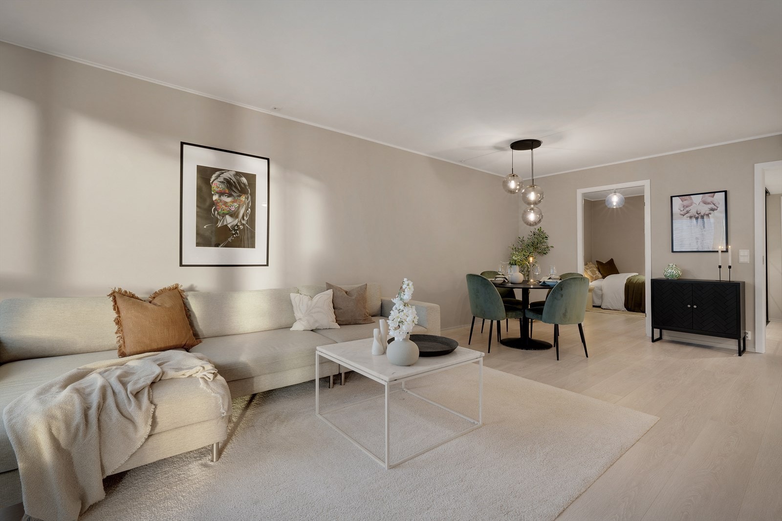 - Stue og kjøkken måler 32,6 m² - Galleribilde