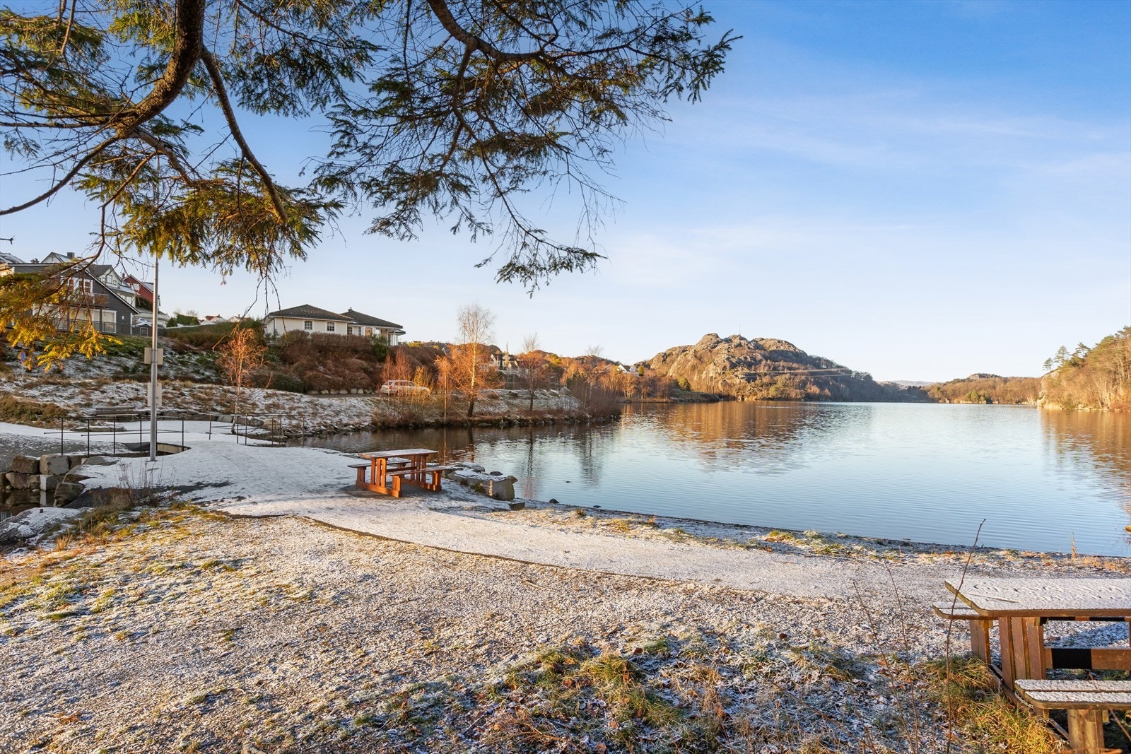 Populær badeplass og skøytevann. Galleribilde
