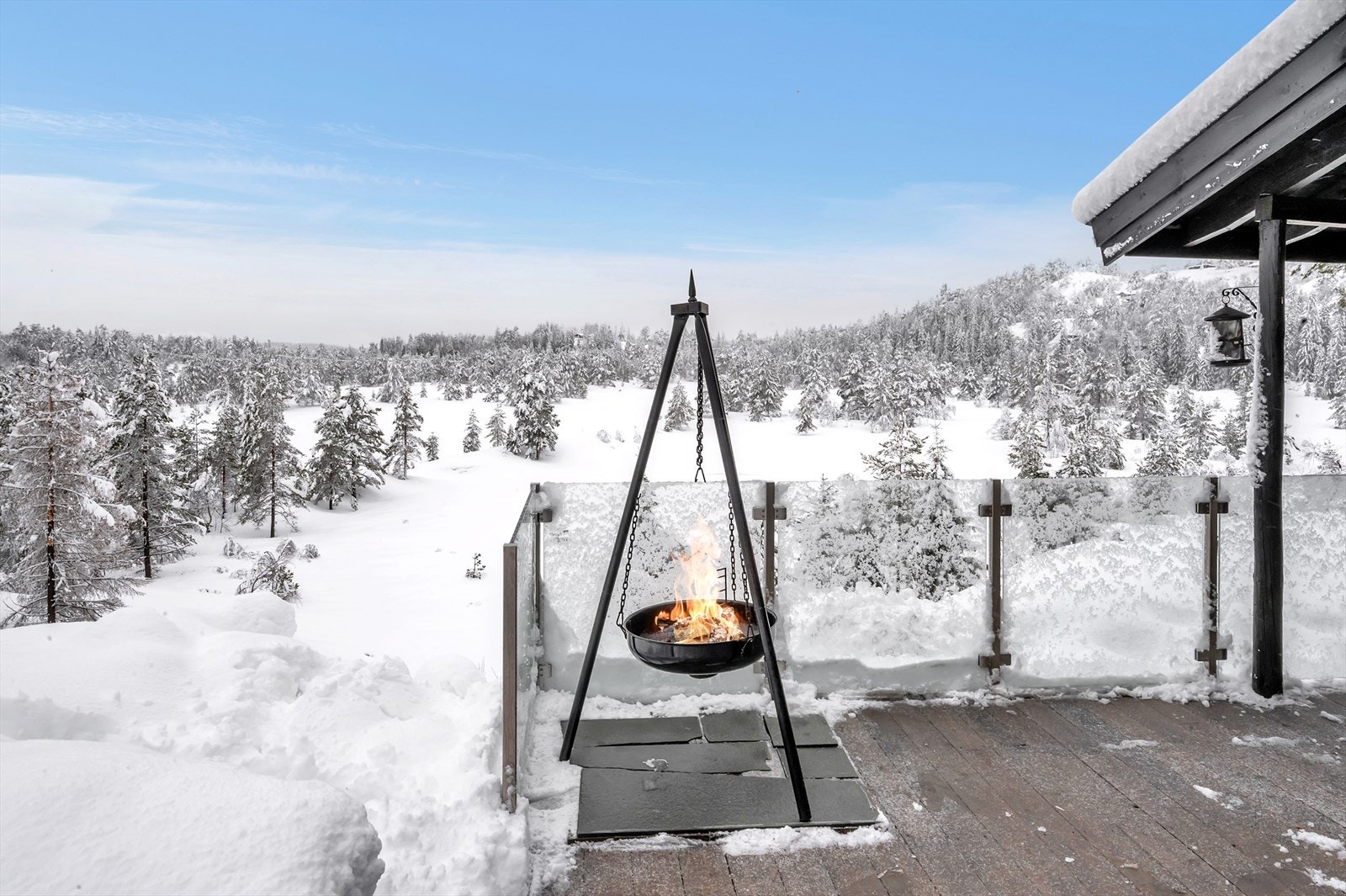 Meget usjenert beliggenhet i flott vinterlandskap Galleribilde