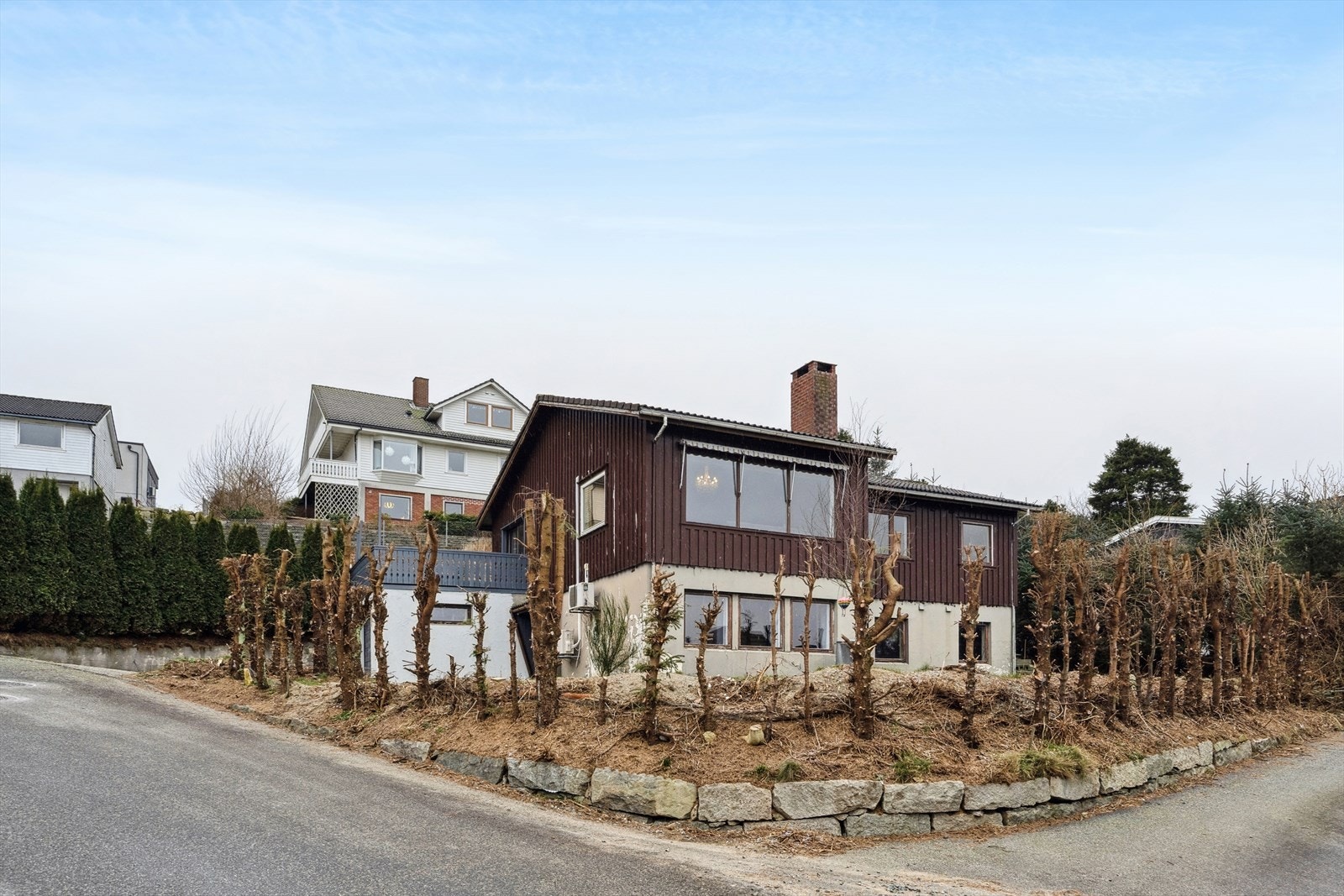 DNB Eiendom V/Jim Stian Vigre har gleden av å presentere Bakkavegen 9. Galleribilde