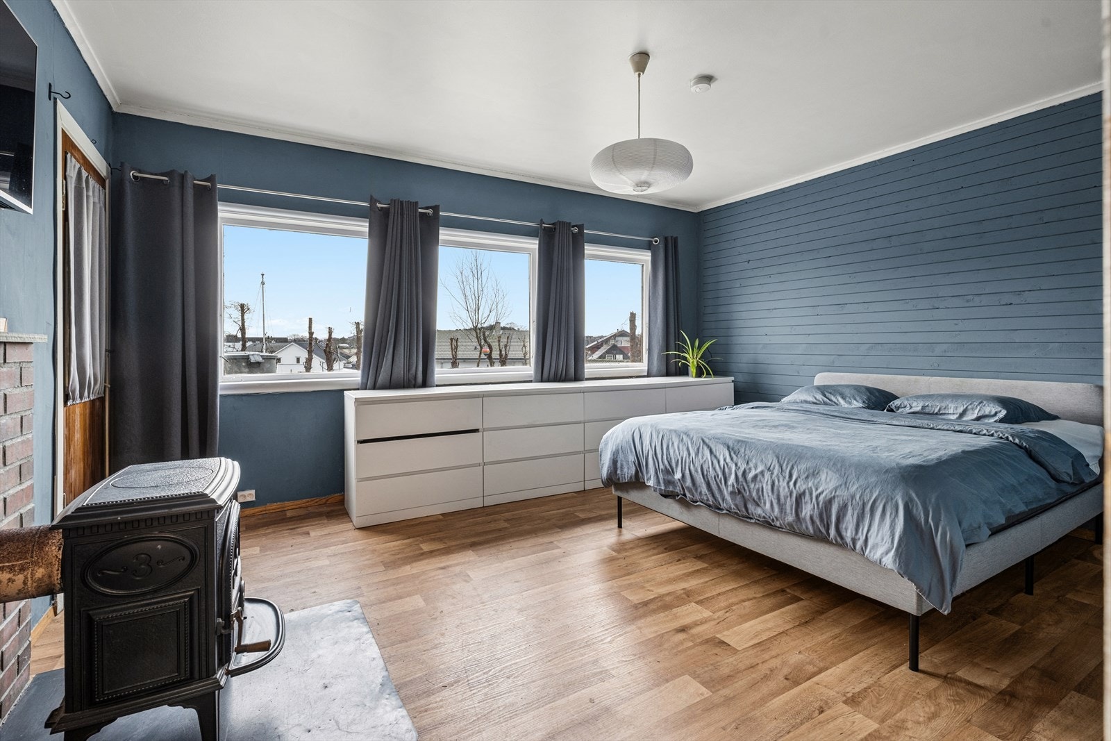 Soverommet har egen utgang til hagen. Galleribilde