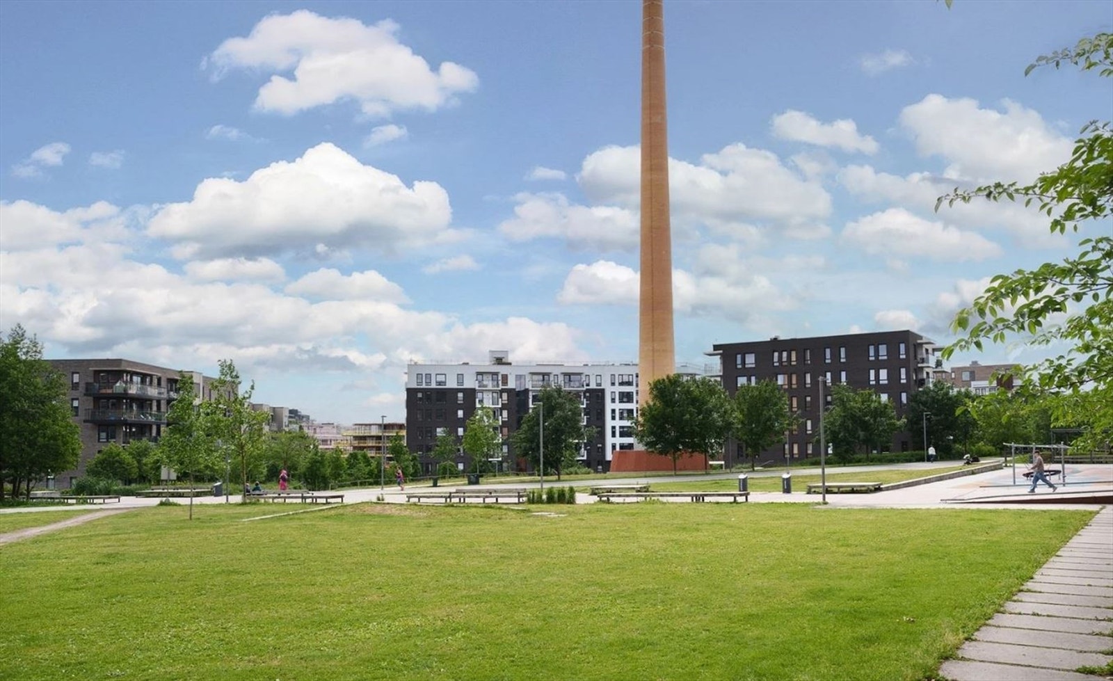 Flere hyggelige grøntområder i området rundt. Den nærmeste er denne rett ved i Tidemandsbyen 2 min gange. Galleribilde