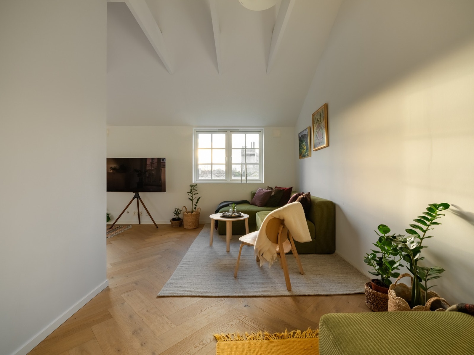 Dette kan veldig enkelt bli til et ekstra soverom, tilsvarende de andre rommet her oppe. Galleribilde