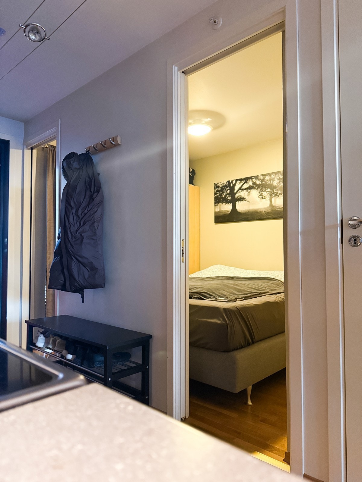 2 praktiske innganger til soverommet Galleribilde
