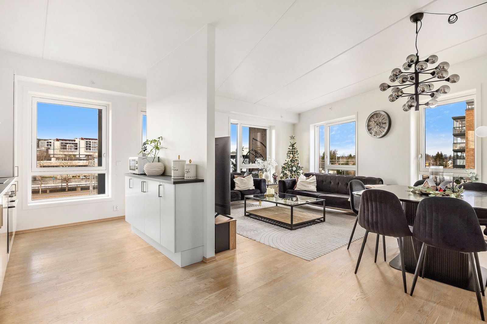 Ali Hashmi ved EIE har gleden av å presentere Dampsaga allé 66. Galleribilde