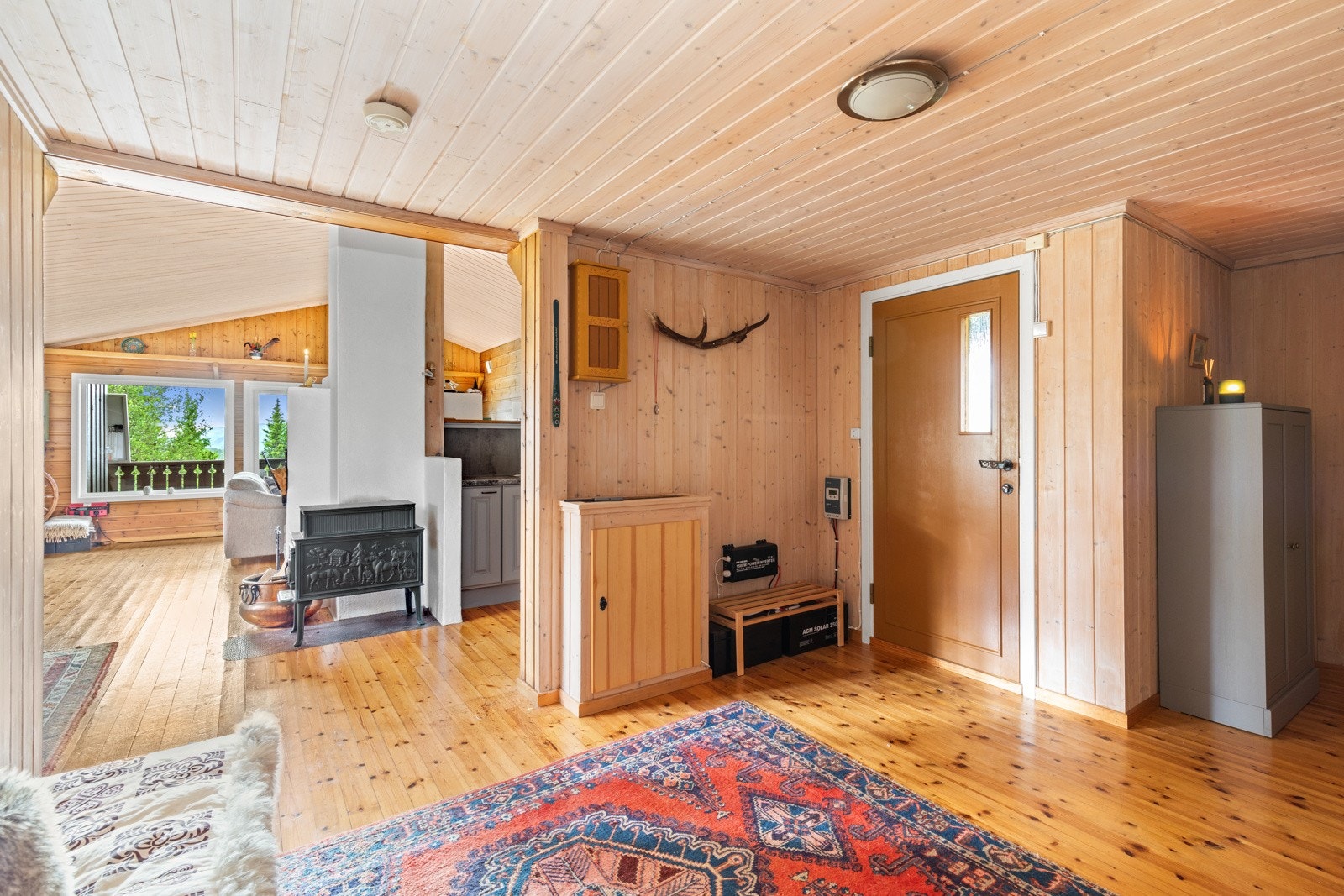 Velkommen inn i hytta. Galleribilde