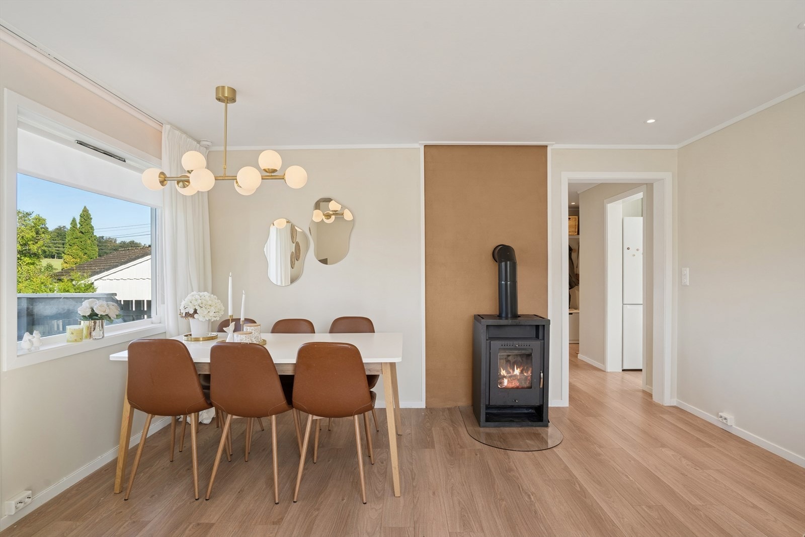 Vedovn i stue Galleribilde