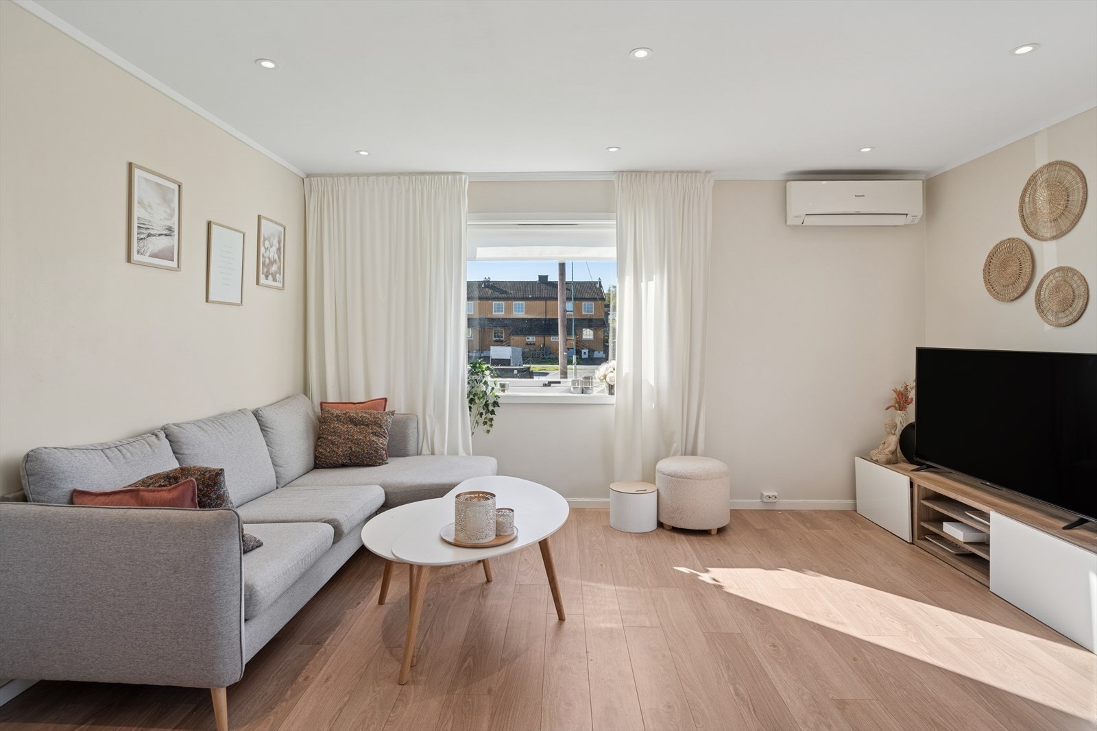 Pen og lys stue Galleribilde