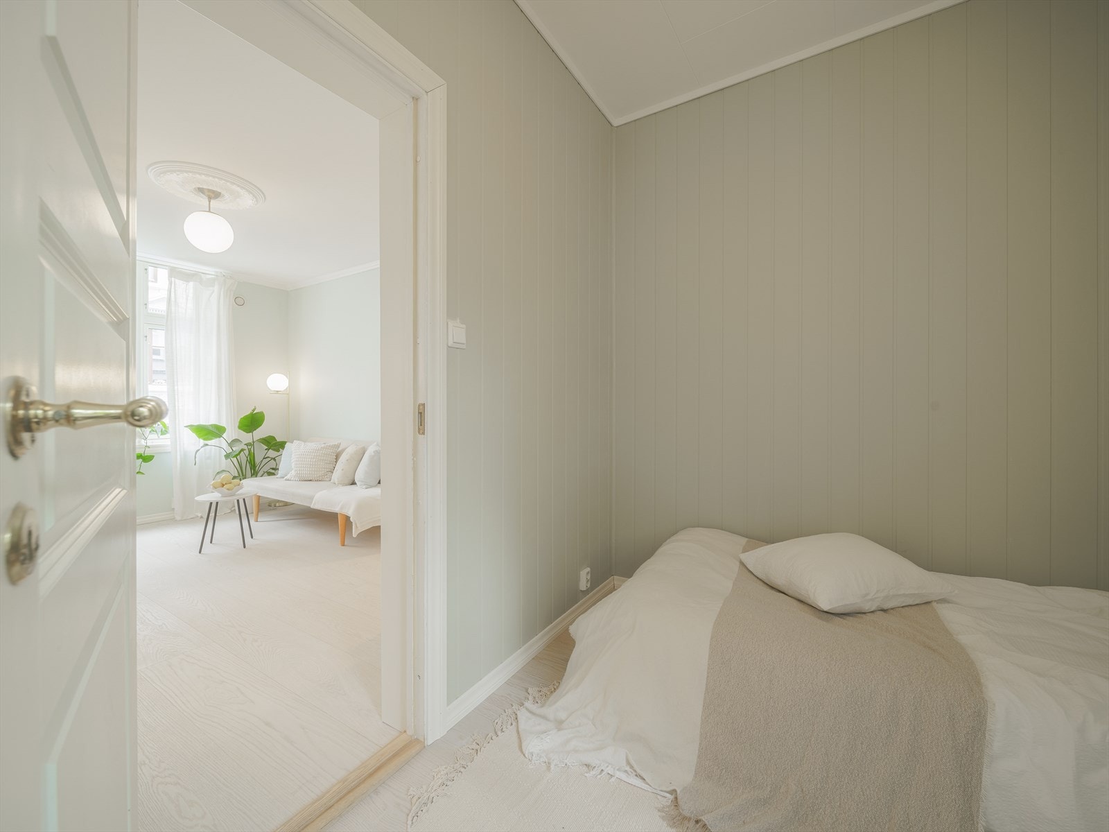 Vegg- og takoverflater ble også malt i 2025 Galleribilde