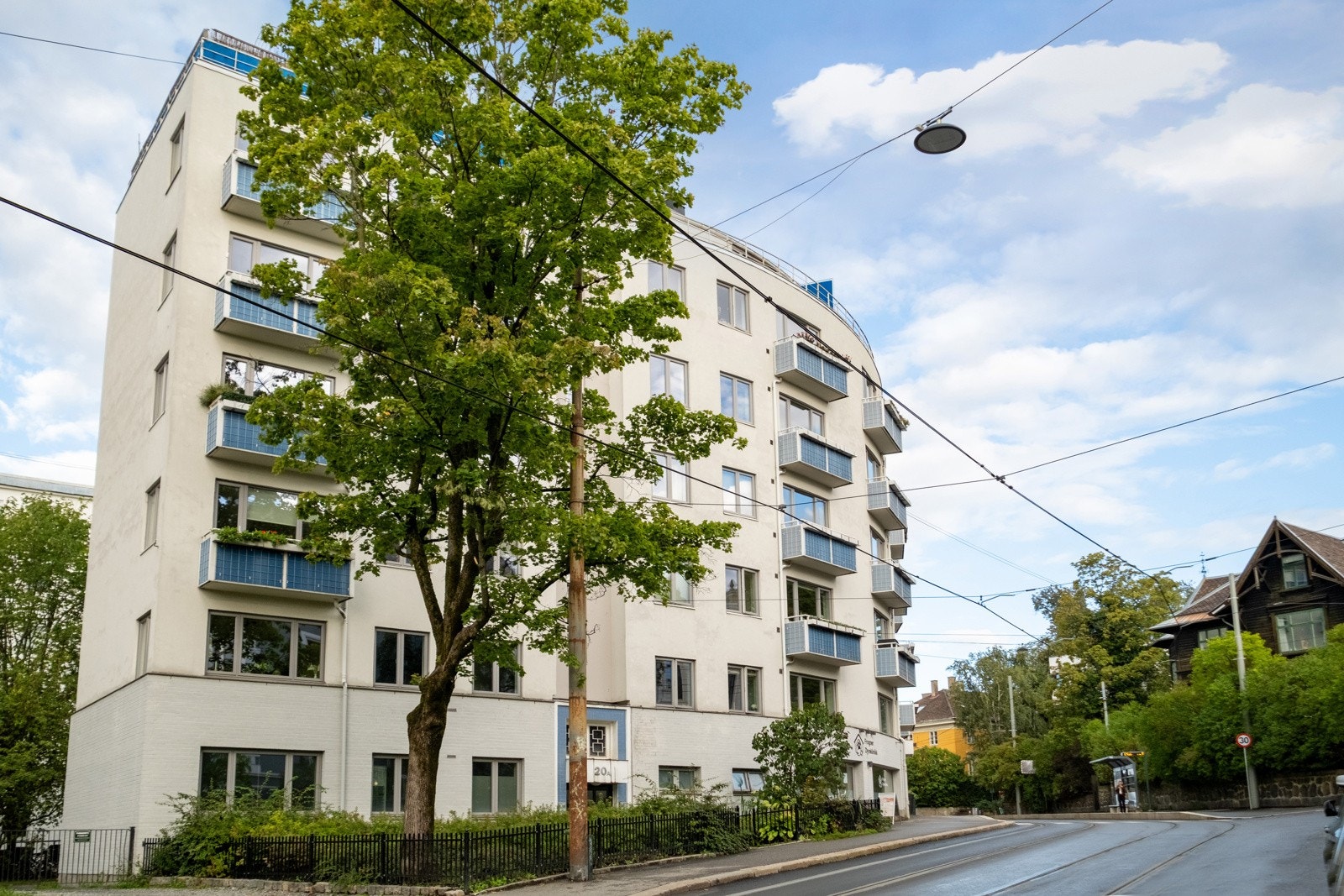 Leiligheten har sentral beliggenhet på Frogner, med gangavstand til alt av fasiliteter. Galleribilde