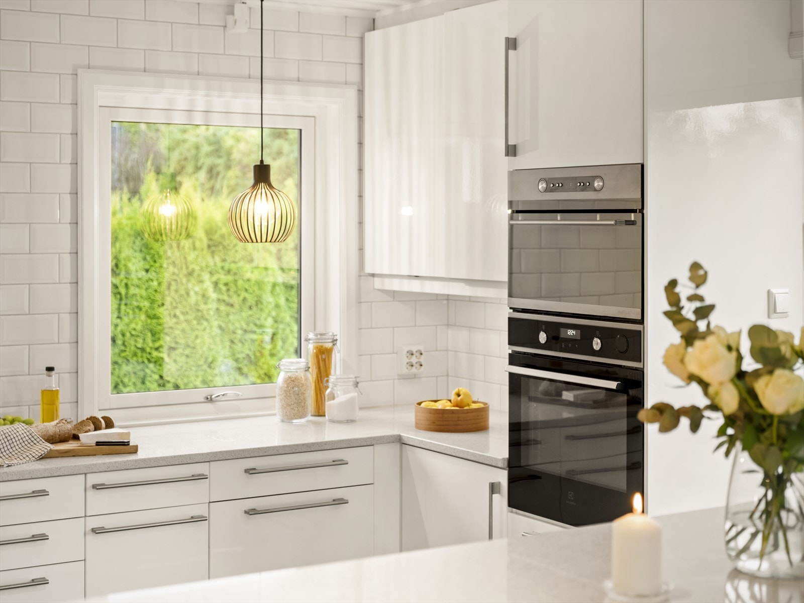 Lyst, romslig kjøkken. Galleribilde