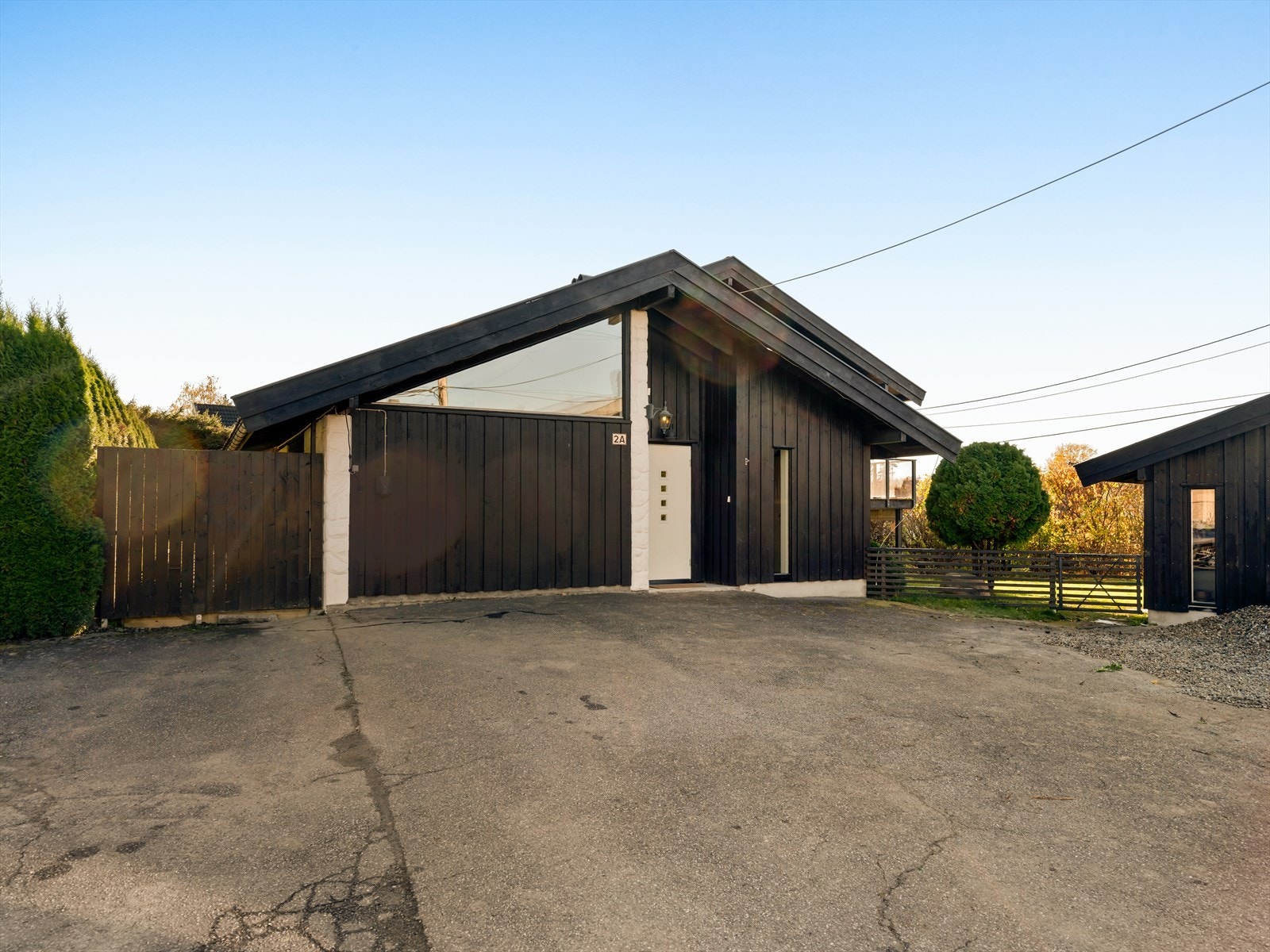 Praktisk med inngjerdet hage. Galleribilde