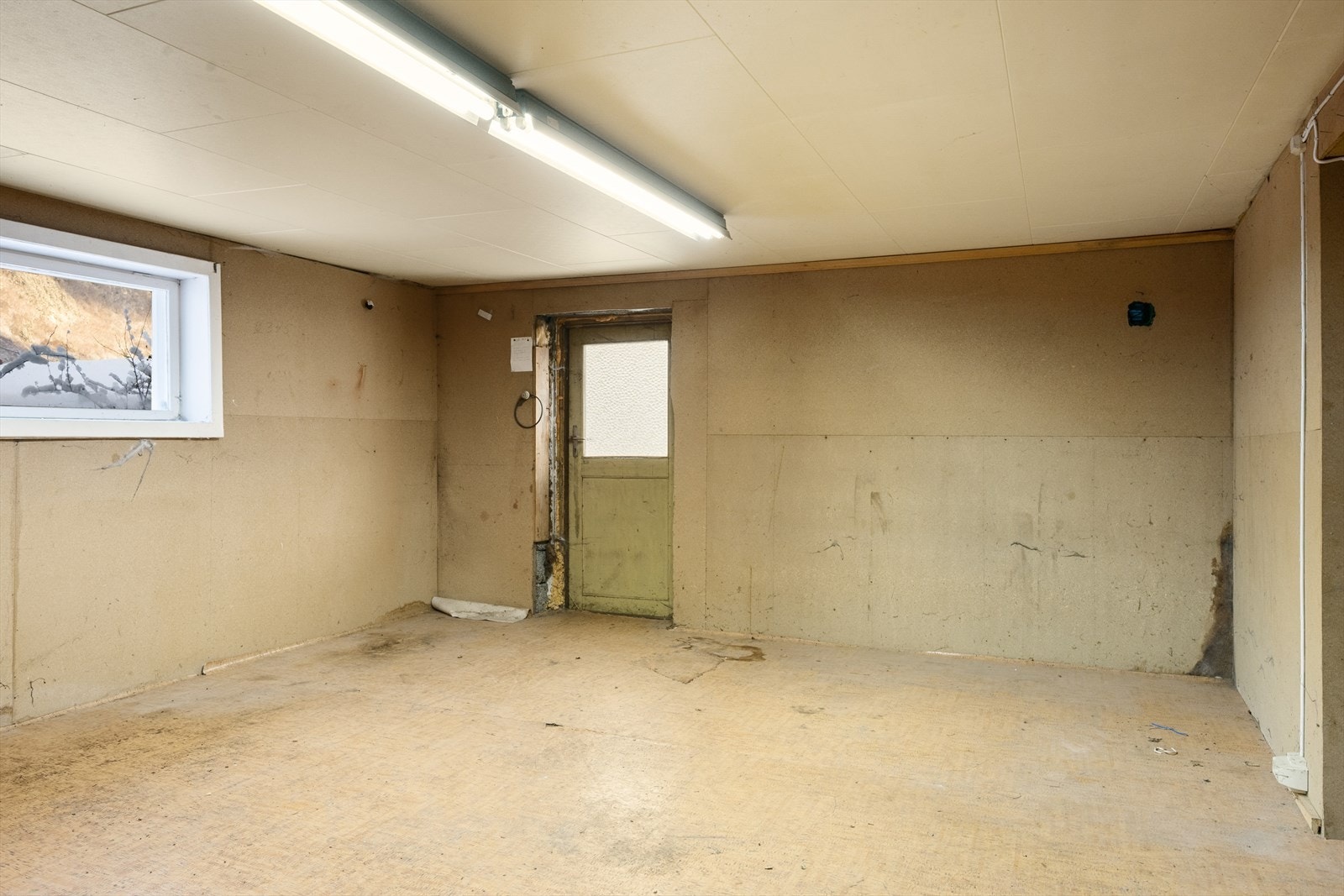 Rom med direkte utgang til uteområdet. Galleribilde