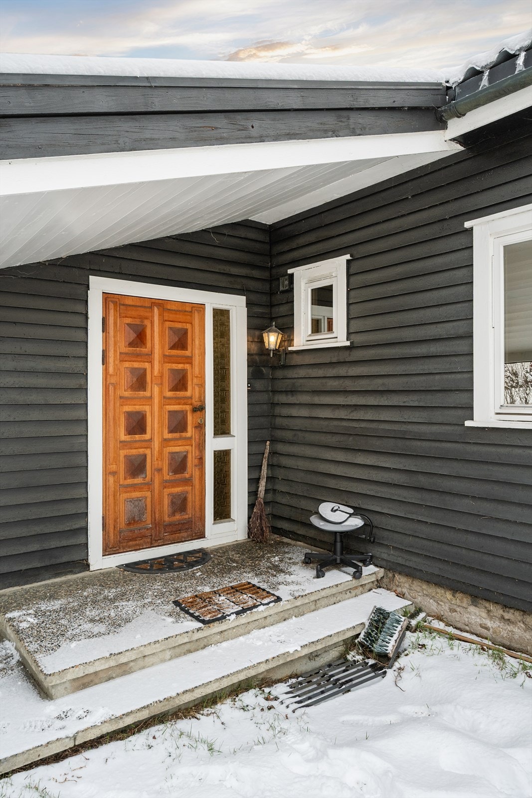 Overbygd inngangsparti - velkommen inn! Galleribilde