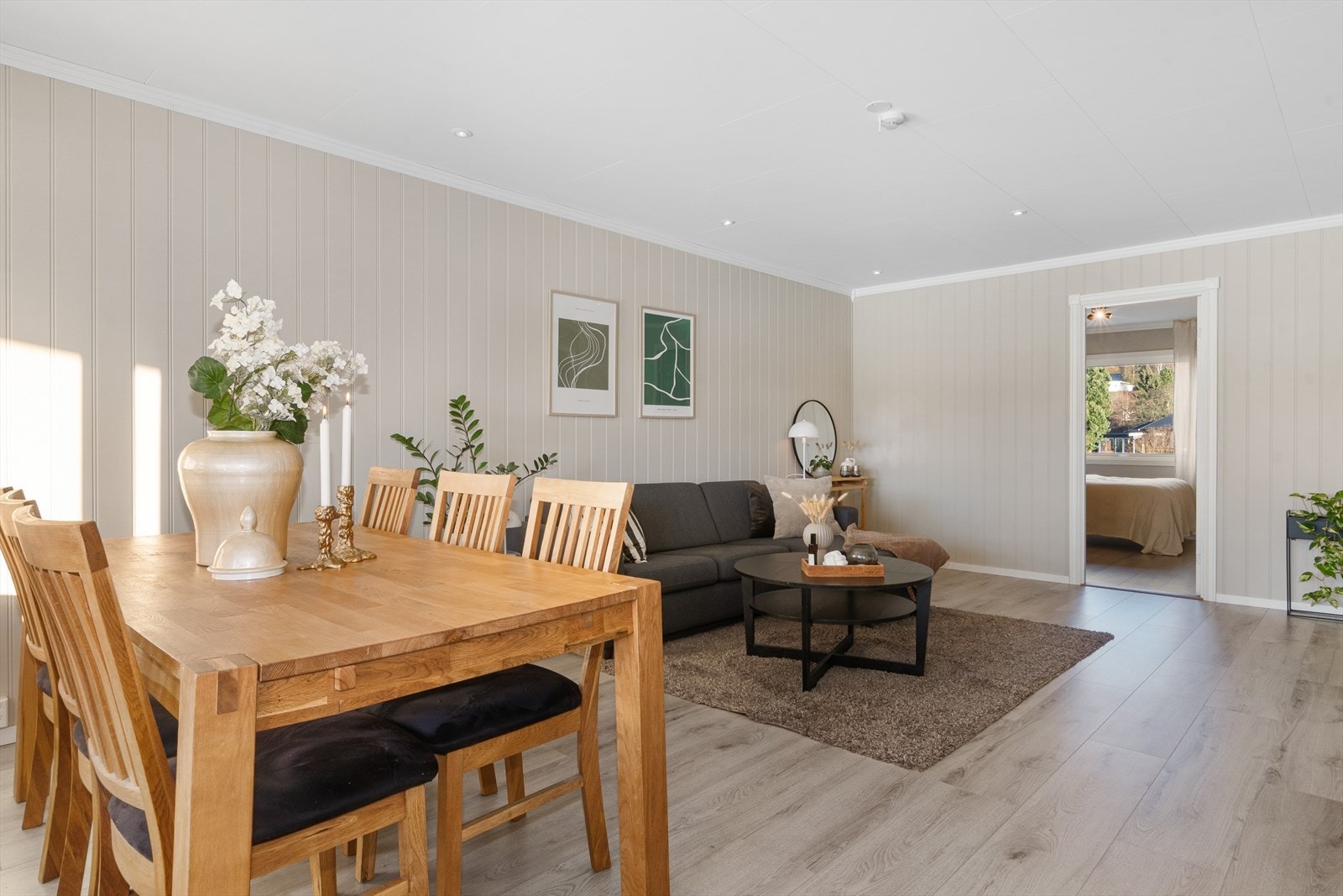 Her er det rom for spiseplass også - så her kan man samles å ha morsomme kvelder! Galleribilde