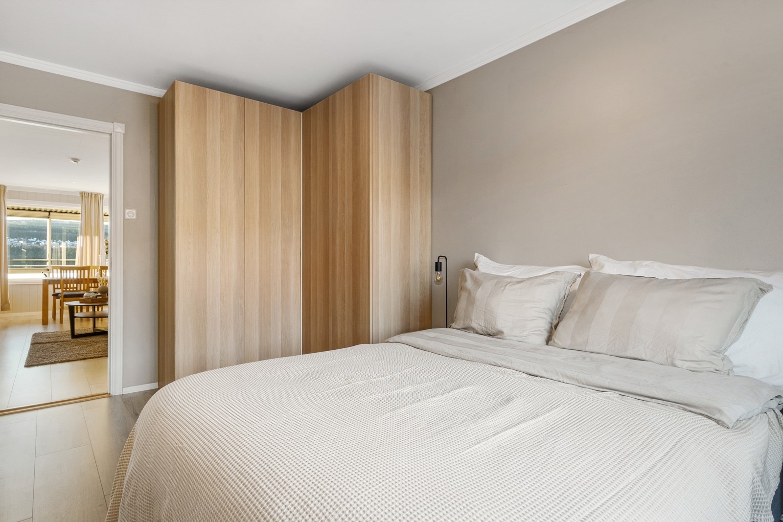 Praktisk vinklet skapløsning! Galleribilde