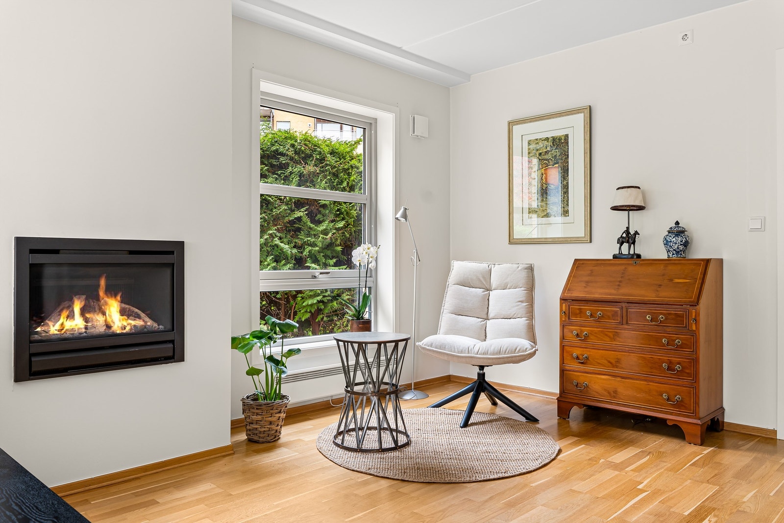 Gasspeis som danner et hyggelig midtpunkt stuen. Galleribilde