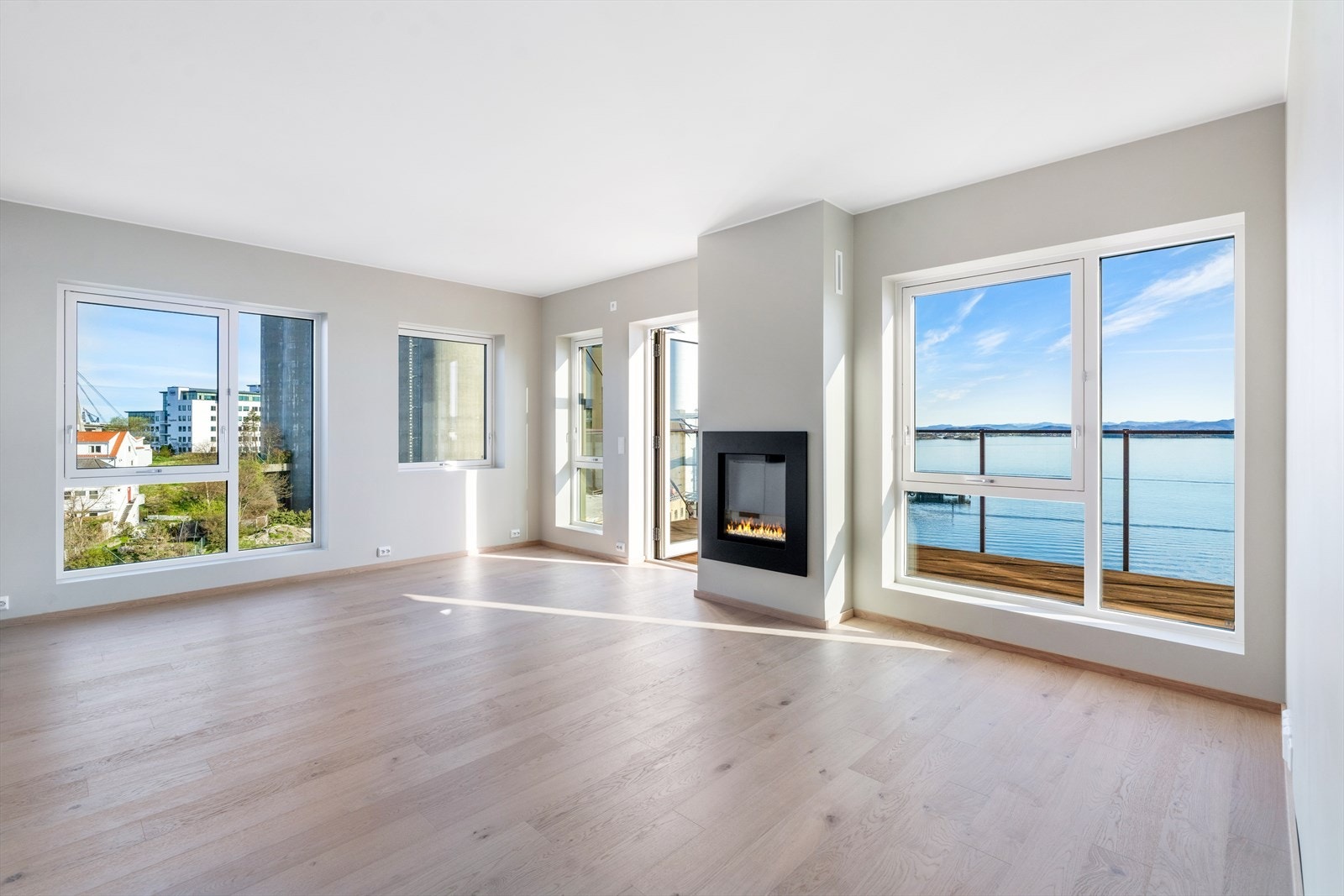 Stue med sjøutsikt Galleribilde