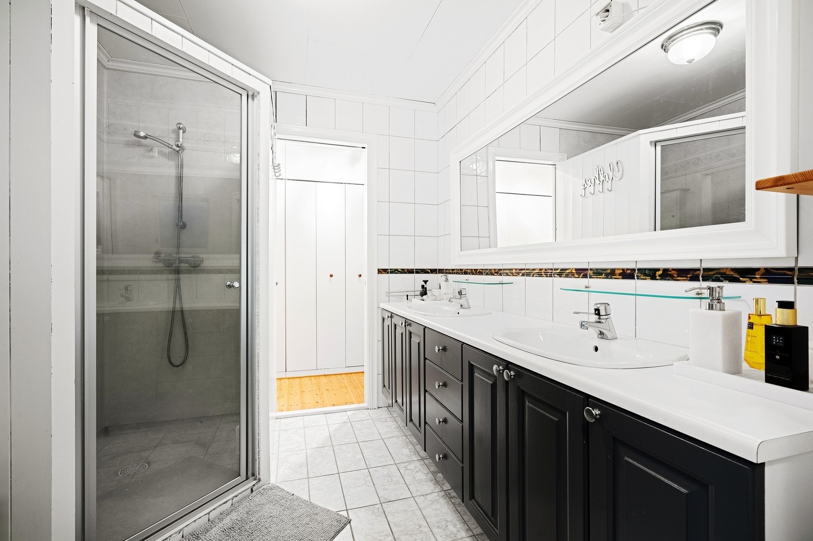 Bad med dusj Galleribilde