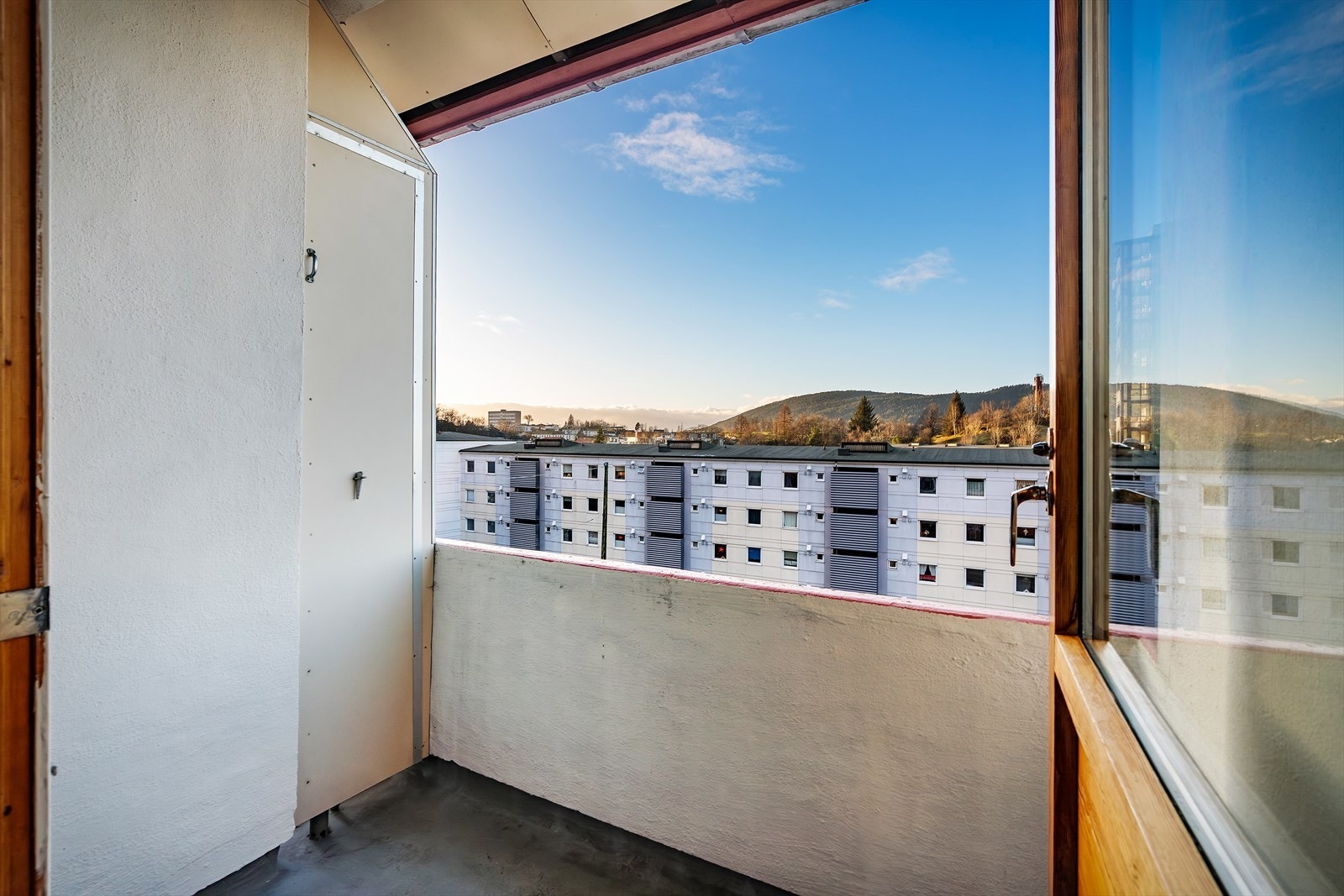 Leiligheten har en sentral beliggenhet i et populært borettslag ved Mannsverk på Landås Galleribilde