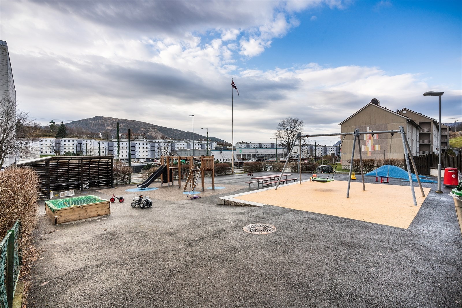 Det er også opparbeidet lekeplass Galleribilde